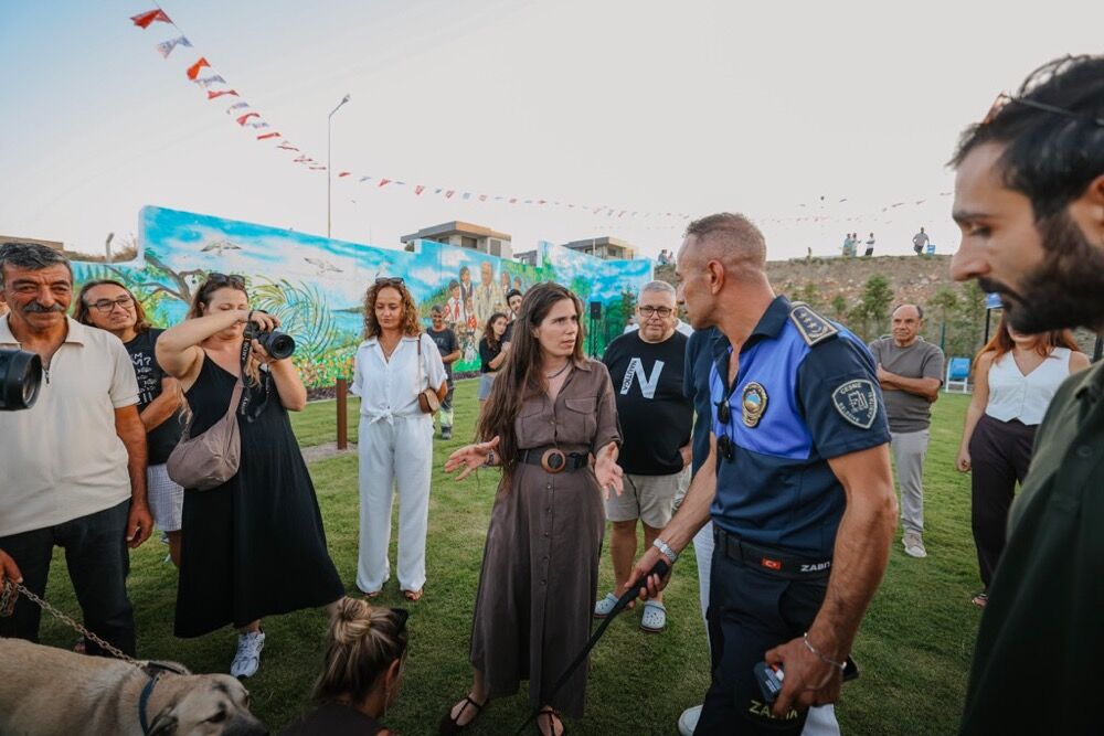 Çeşme’de Yeni Yaşam Alanı Açıldı! Açılışta 7 Köpek Sahiplendirildi (1)