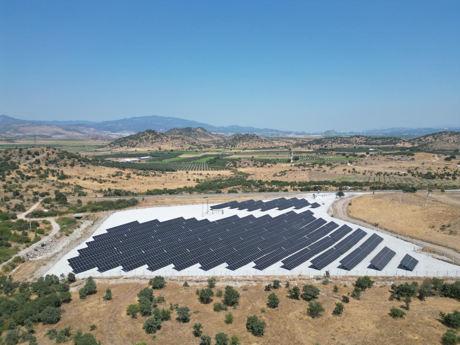 Dikili’de 7 Yıllık Proje Sonuçlandı! Güneş Enerjisi Santrali Elektrik Üretmeye Başlad (2)