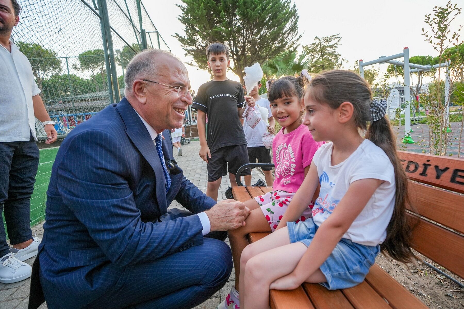 Gaziemir’de Yıpranan Park Yenilendi! Çocuklar Ve Gençler Için Yeni Alanlar Oluşturuldu (2)
