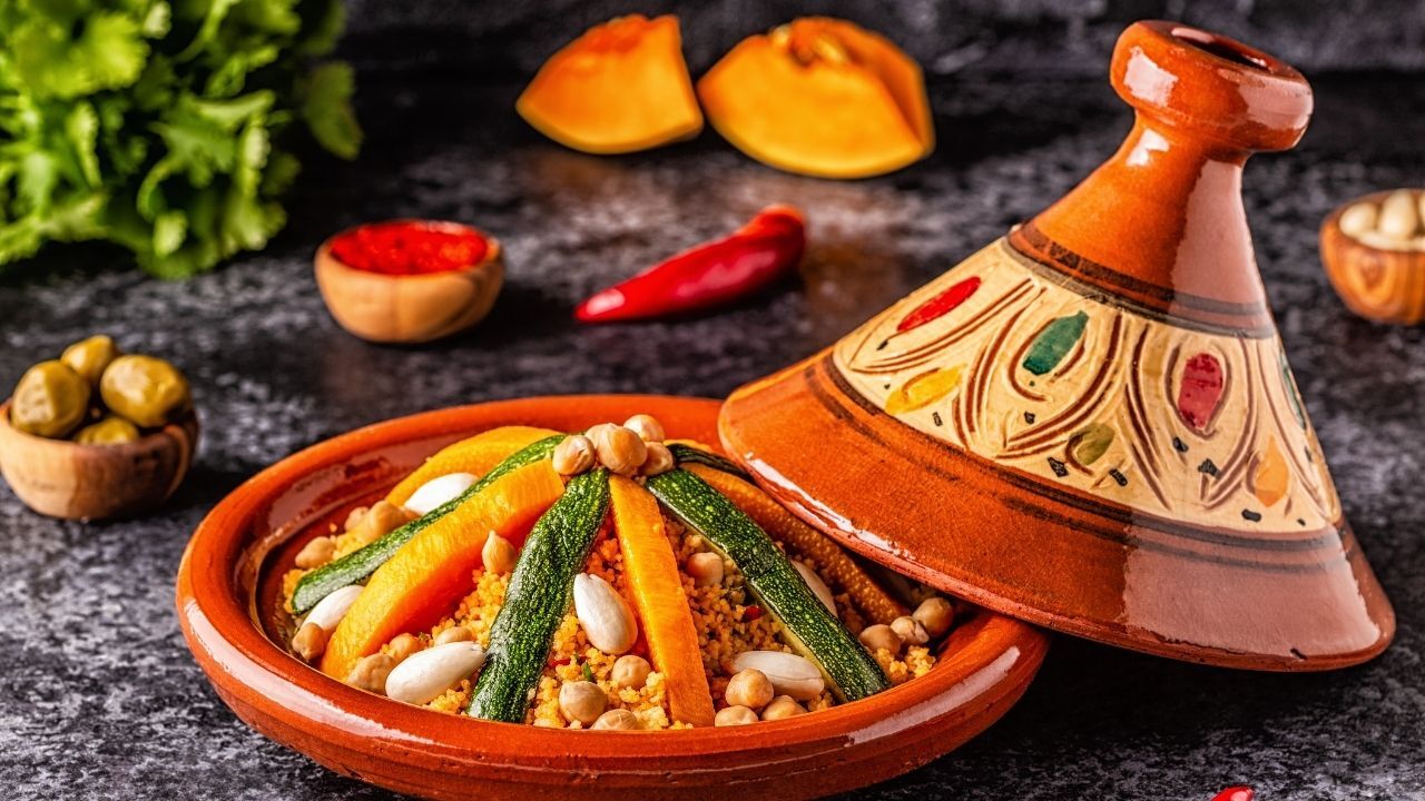 Görünüşü Bulgur Pilavına Benziyor Ama Lezzeti Bambaşka! Deneyen Bir Tabak Daha Istiyor Sebzeli Kuskus Tarifi (2)