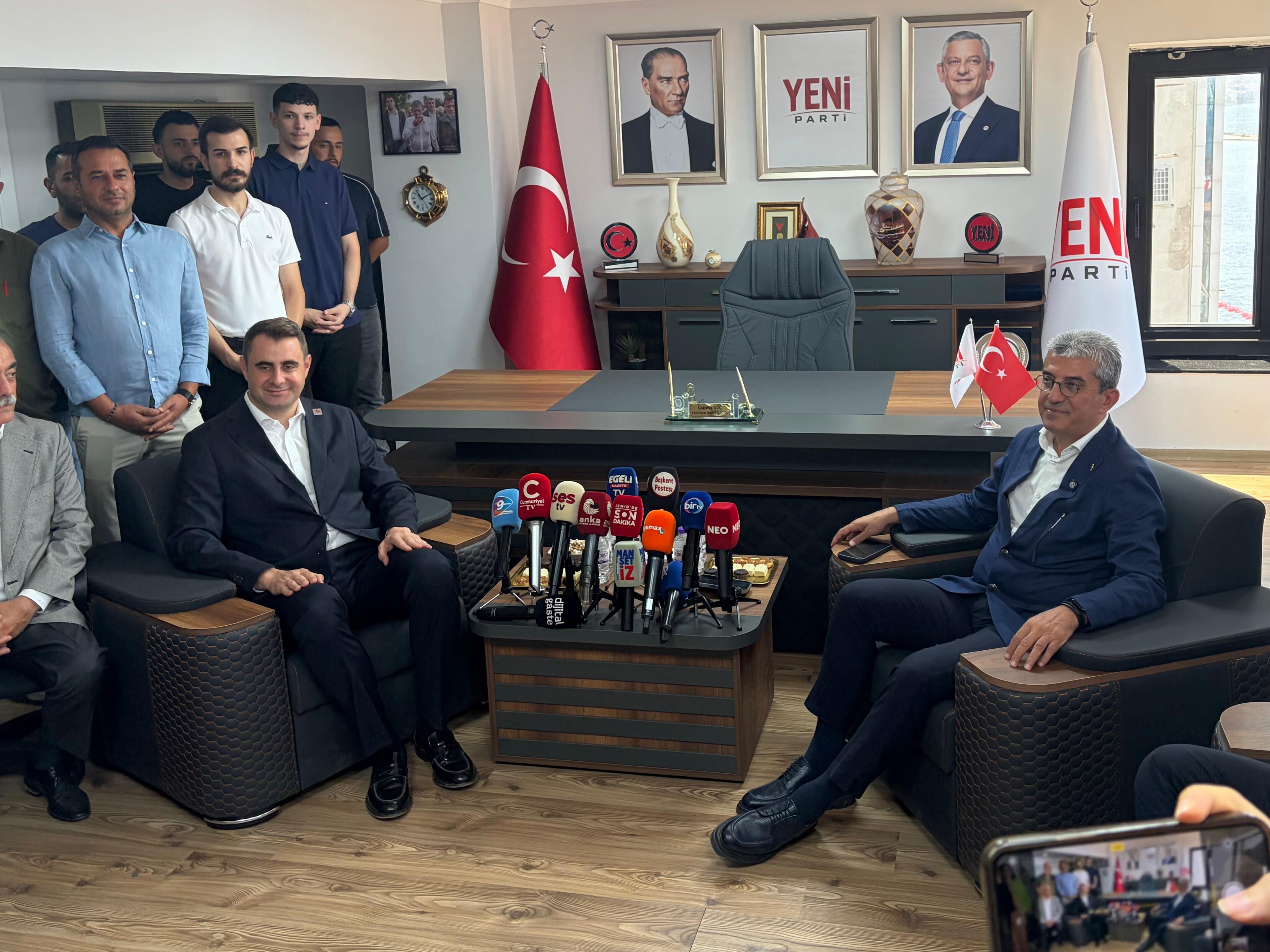 Gunaydin Izmirde Hem Iktidara Hem Chpye Cevap Verdi Biz Memleketi Kurtaracagiz 3