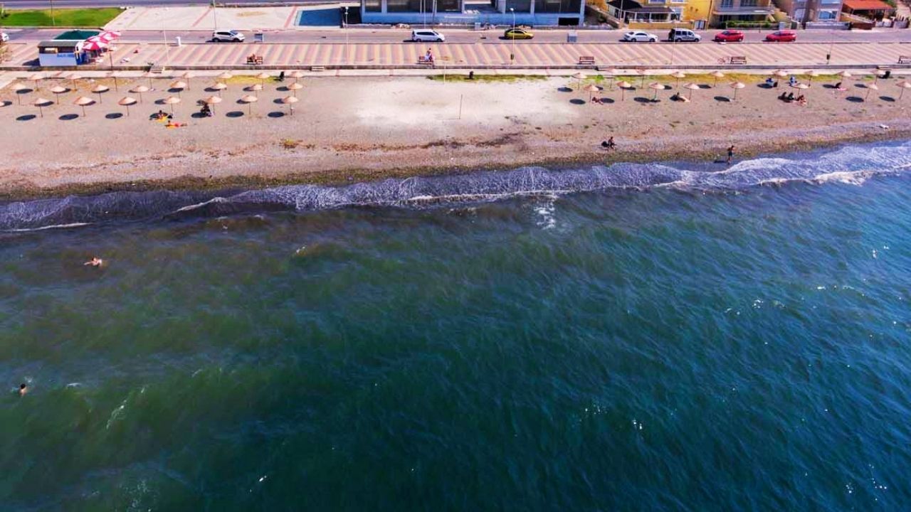 Hafta Sonu Plaj Arama Derdine Son! İzmir Merkeze Yakın Mavi Bayraklı, Kum Ve Ilık Suyu Olan O Rota Sizi Bekliyor (2)