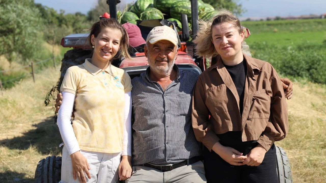 Izmirli Kızkardeşler