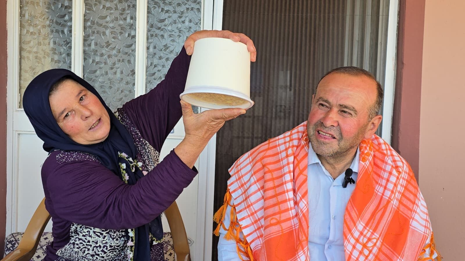 Kokusuyla Fark Yaratıyor Denizli'nin Yüzyıllık Lezzeti Bu Yoğurdu Daha Önce Dinlemiş Miydiniz (2)