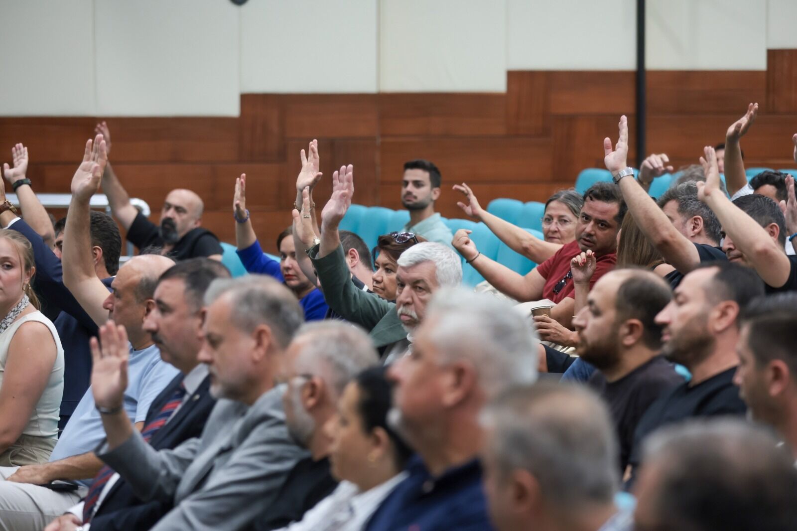 Konak Meclisi Yeni Komisyon Üyelerini Belirledi (2)