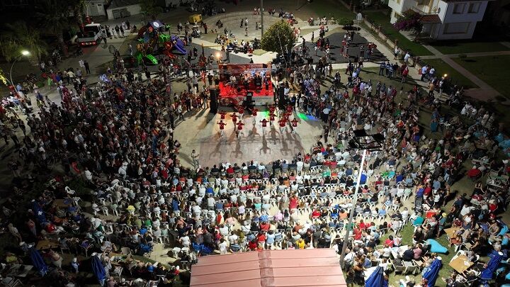 Menderes’te 30 Ağustos Coşkusu Iki Gün Boyunca Sahile Taştı (1)