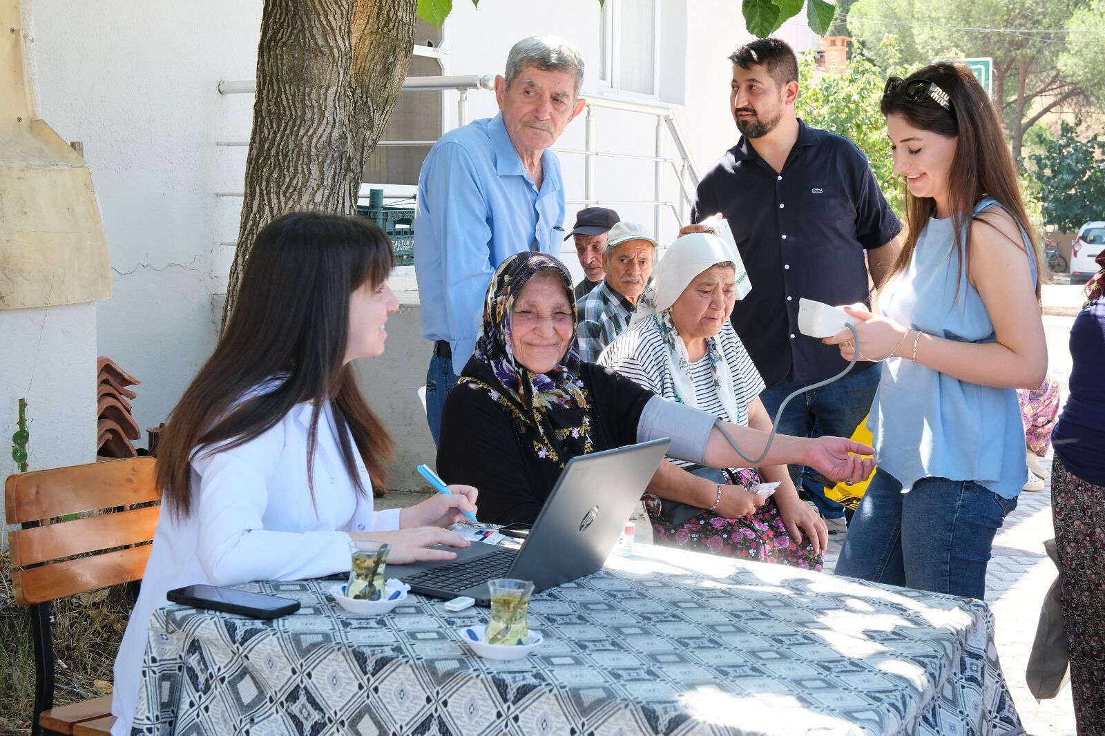 Menemen’de Işitme Kaybına Karşı Önlem! Testler Köylere Kadar Ulaştı (1)