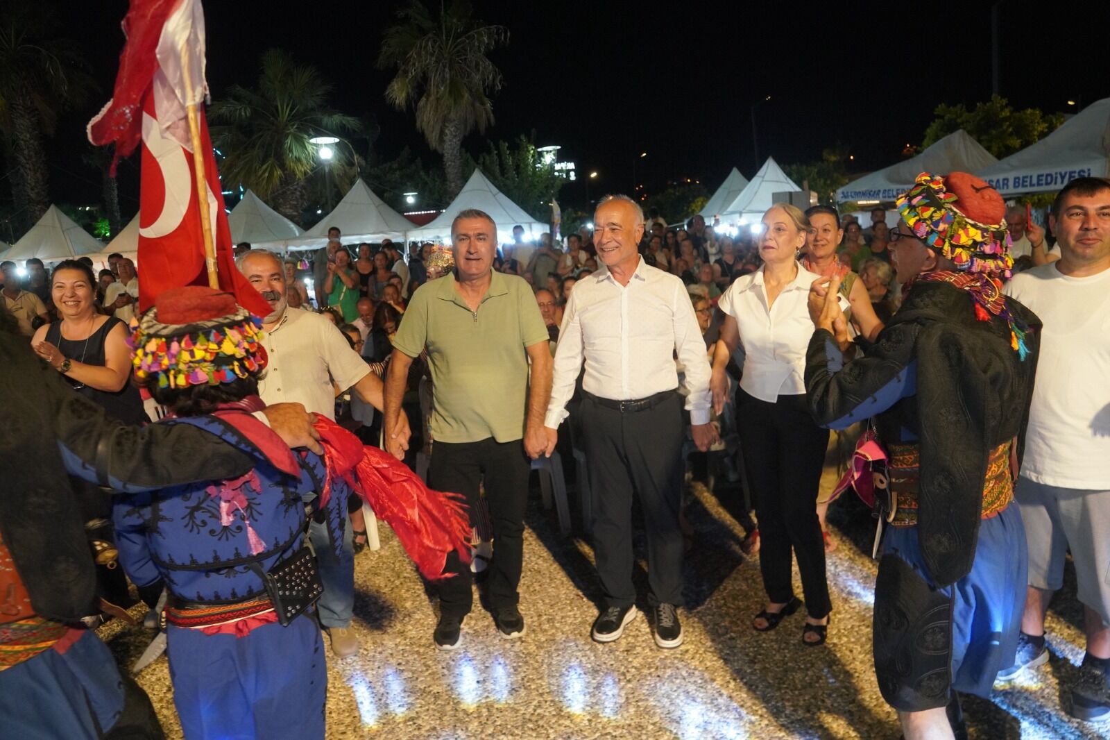Seferihisar’da 8 Günlük Kültür Buluşması Sona Erdi! Kapanışta Gelecek Yılın Sözü Verildi (1)
