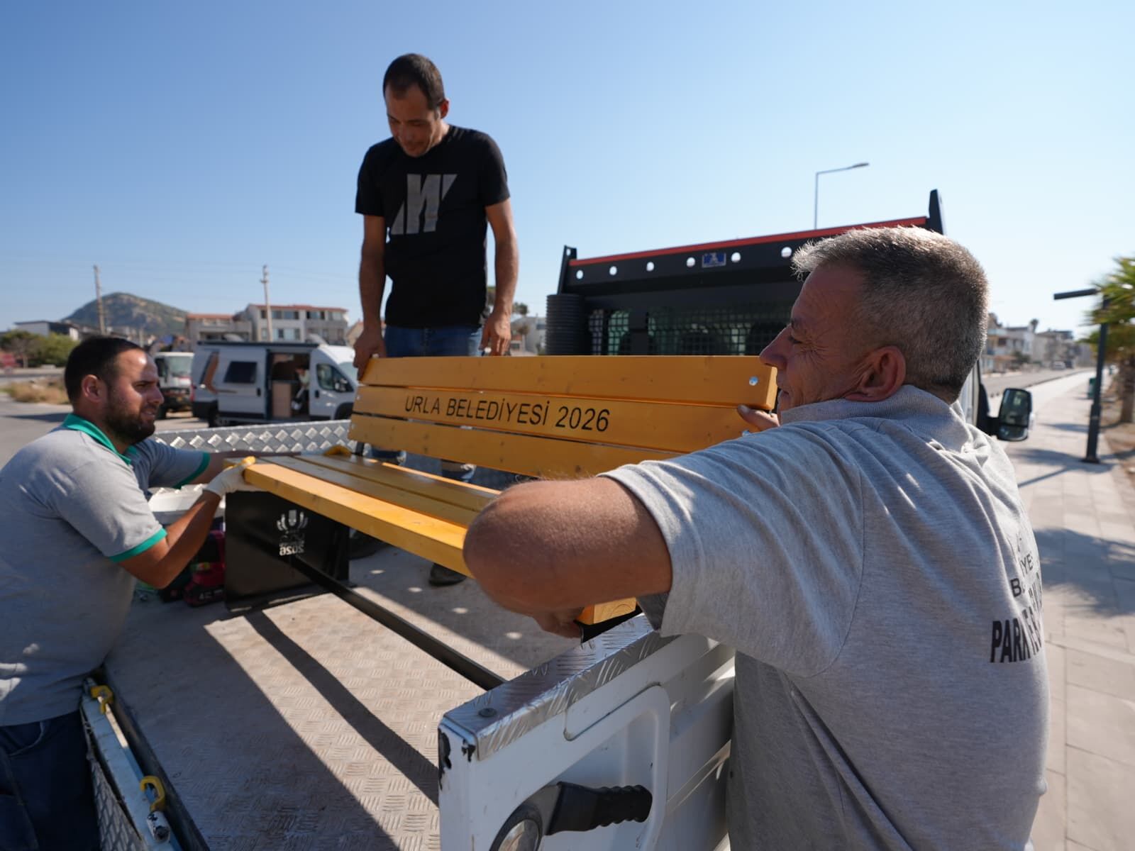 Urla'da Belediye Kendi Bankını Üretmeye Başladı! Milyonlarca Lira Tasarruf Sağlanıyor (2)