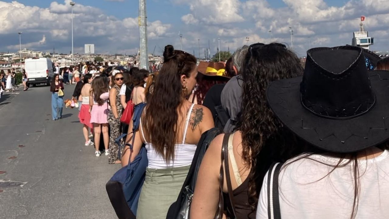 Yenikapı’da K Pop Izdihamı! Kuyruk Otobana Kadar Uzandı (3)