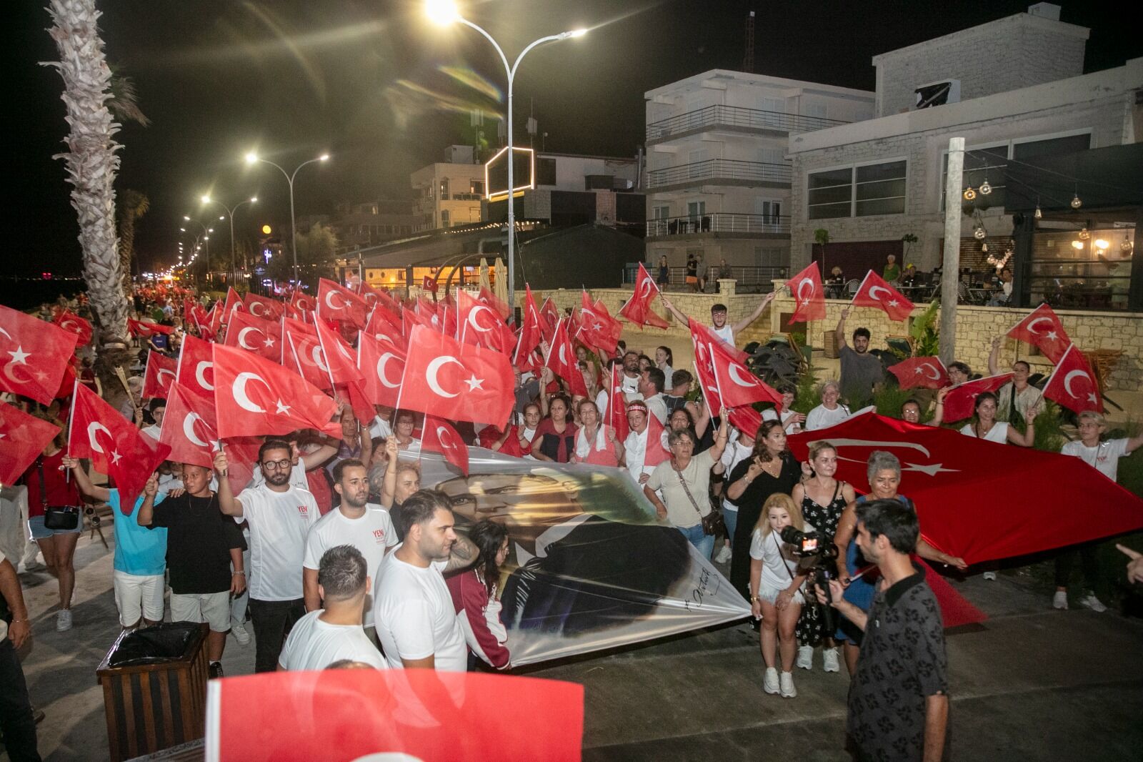 Yüzlerce Güzelbahçeli Zafer Korteji’nde Bir Araya Geldi (2)