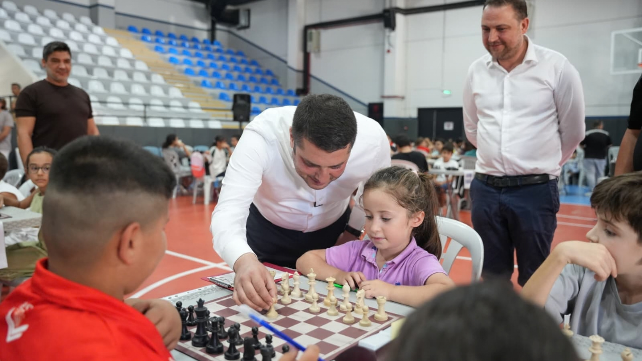 260 minik sporcu satranç tahtasında buluştu! Ödüller sahiplerini buldu