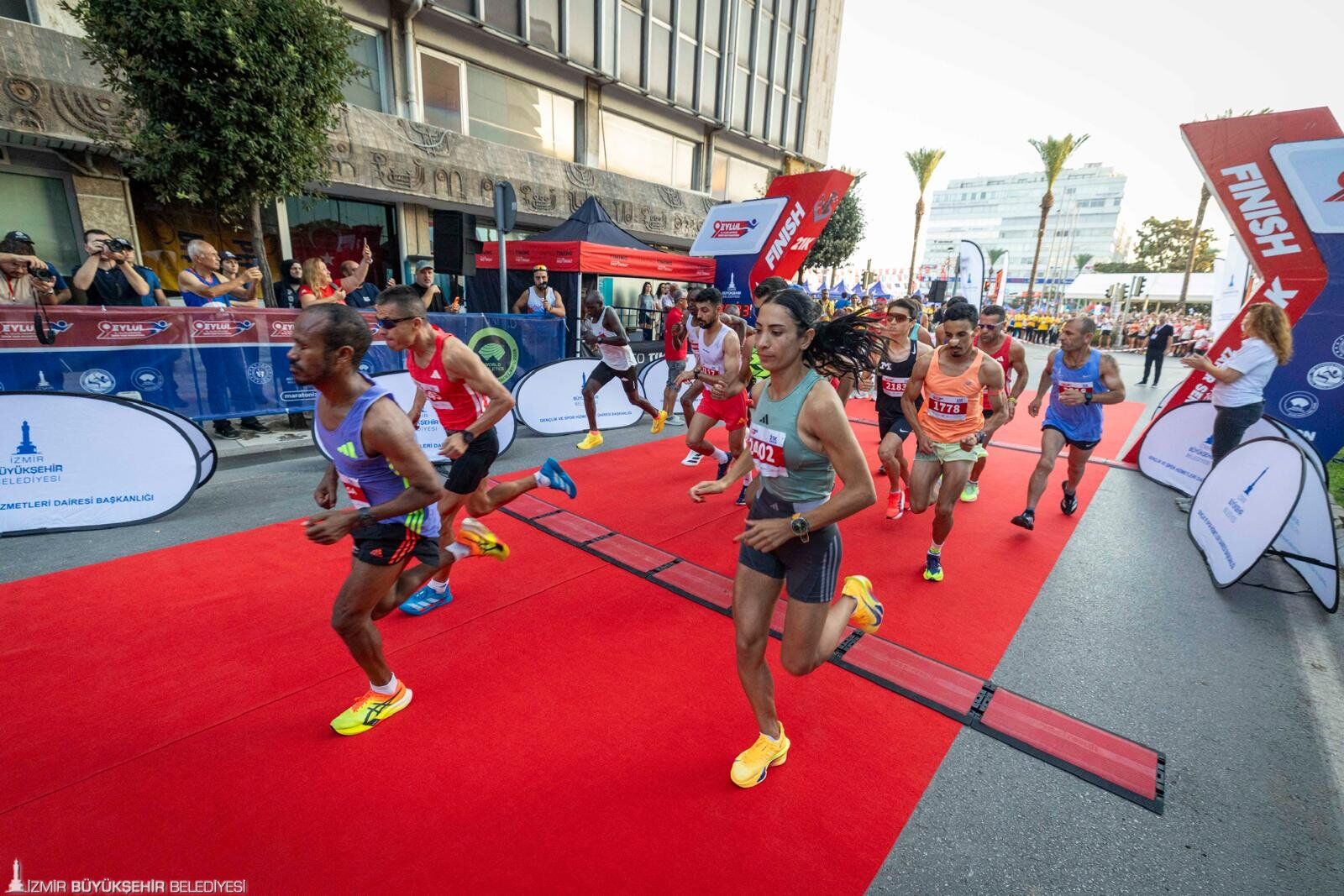 9 Eylül İzmir Yarı Maratonu’nda Katılımcı Rekoru Kırıldı! Dereceye Girenler Belli Oldu (3)