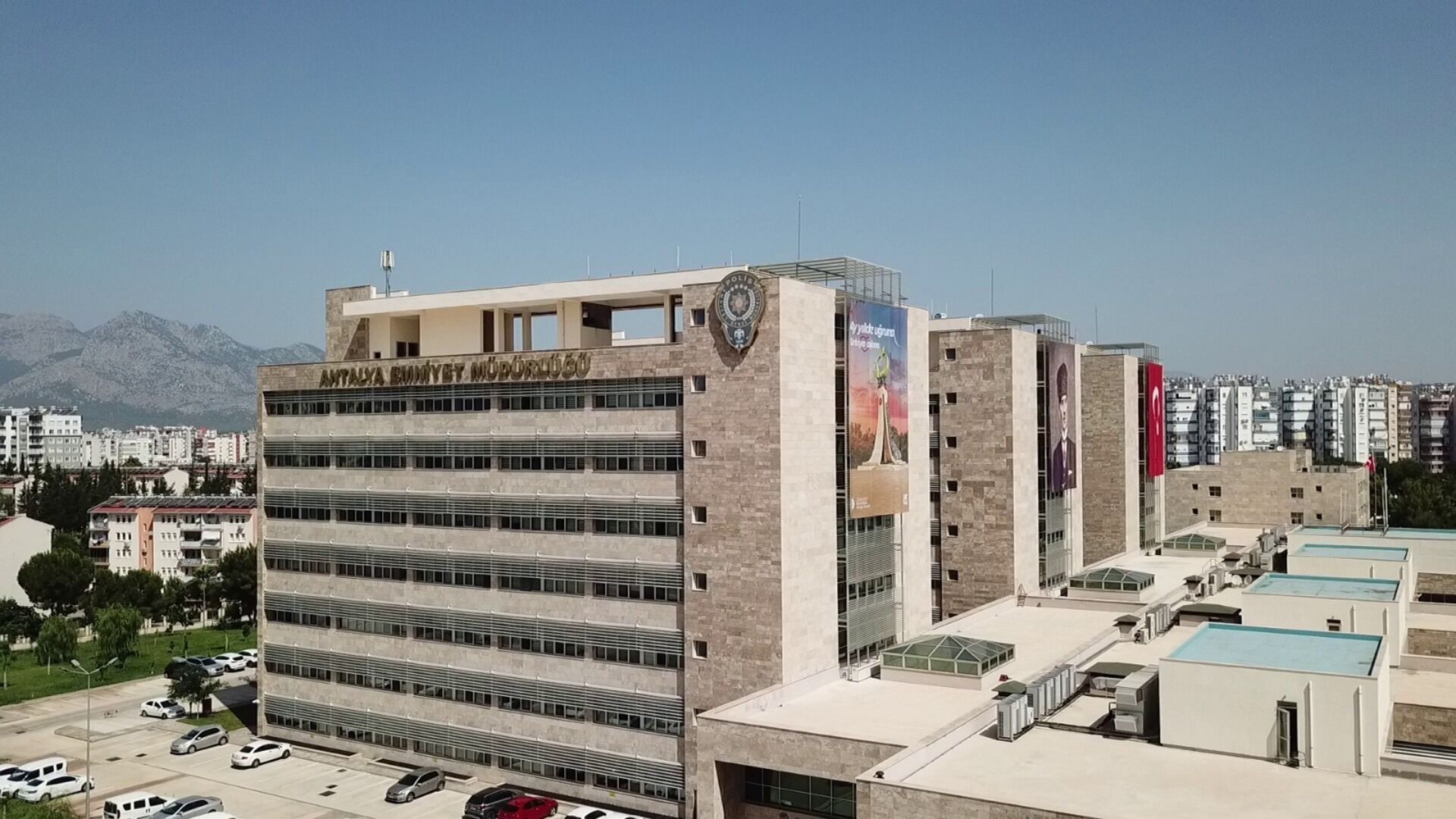 Antalya Emniyeti’nde rüşvet soruşturması! 2 müdür görevden alındı
