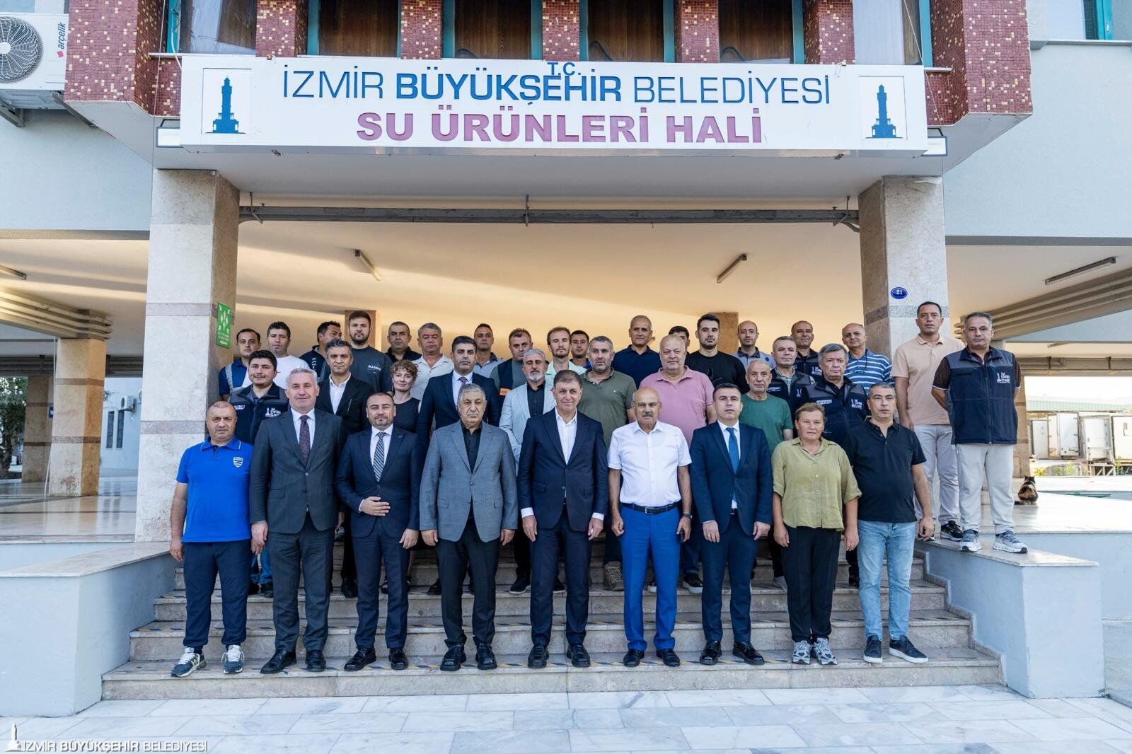 Av Yasağı Sona Erdi, İzmir’de Balık Sezonu Açıldı! Başkan Tugay Sezonun Ilk Mezadına Katıldı (3)