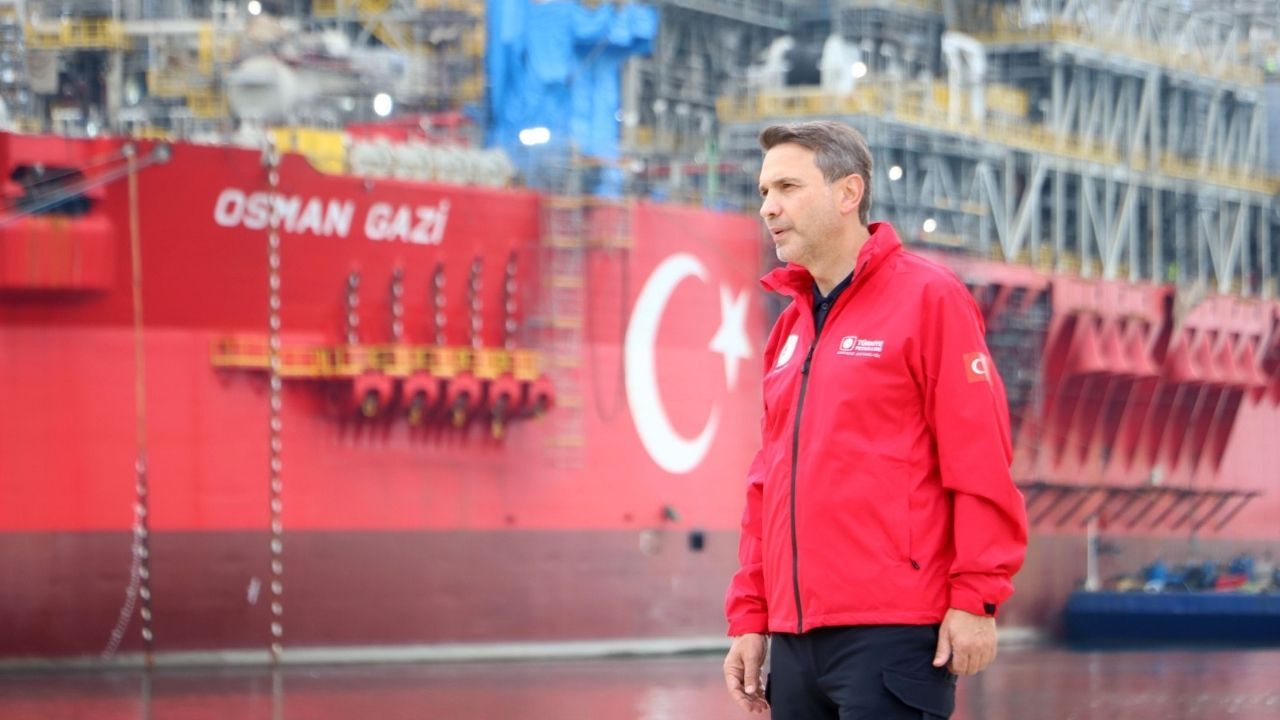 Bakan Bayraktar duyurdu: 7 bin kişi çalışıyor! Osman Gazi Platformu’nda son aşamaya gelindi