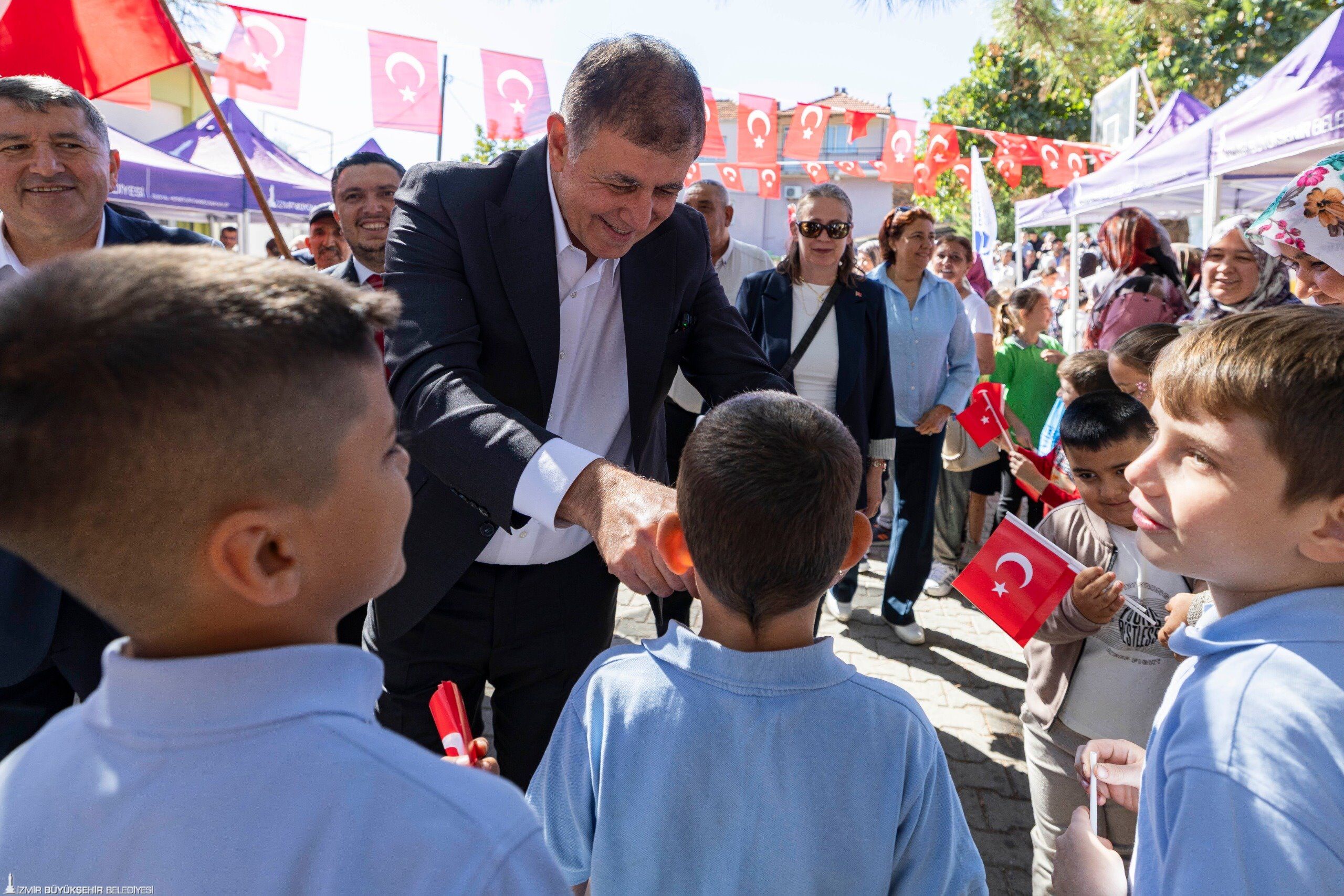 Bayındır’daki Kızıloba İlkokulu Baştan Aşağı Yenilendi Başkan Tugay Talepleri Dinledi (2)