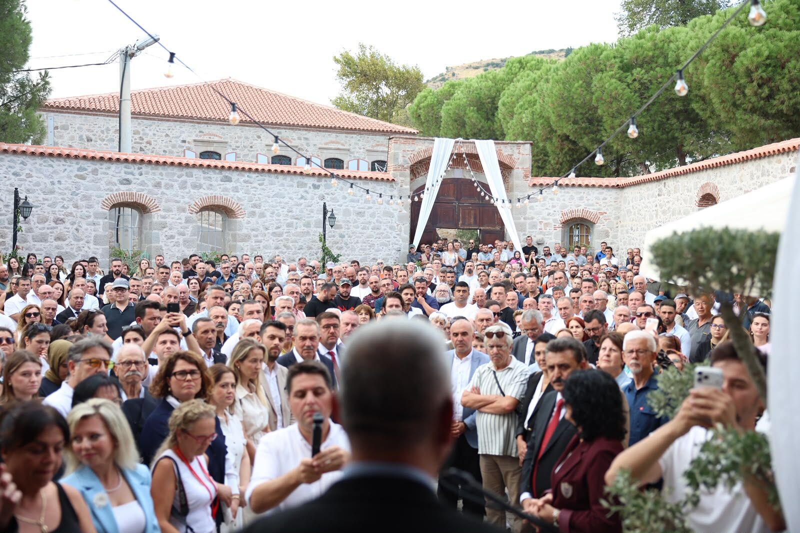 Bergama’nın Tarihi Yapısı Restorant Olarak Hizmete Açıldı (2)