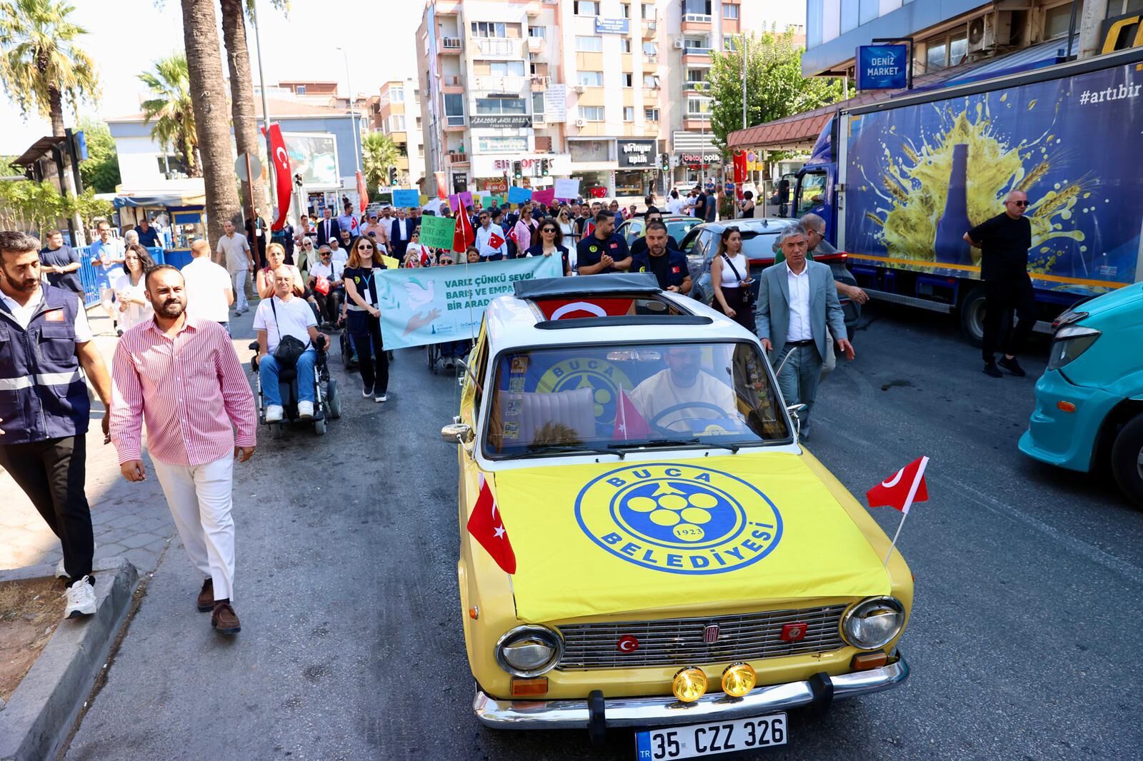 Buca’da Barış Ve Empati Şenliği Düzenlendi “Çocuklar Savaş Uçaklarını Değil Kahkahaları Duysun” (2)