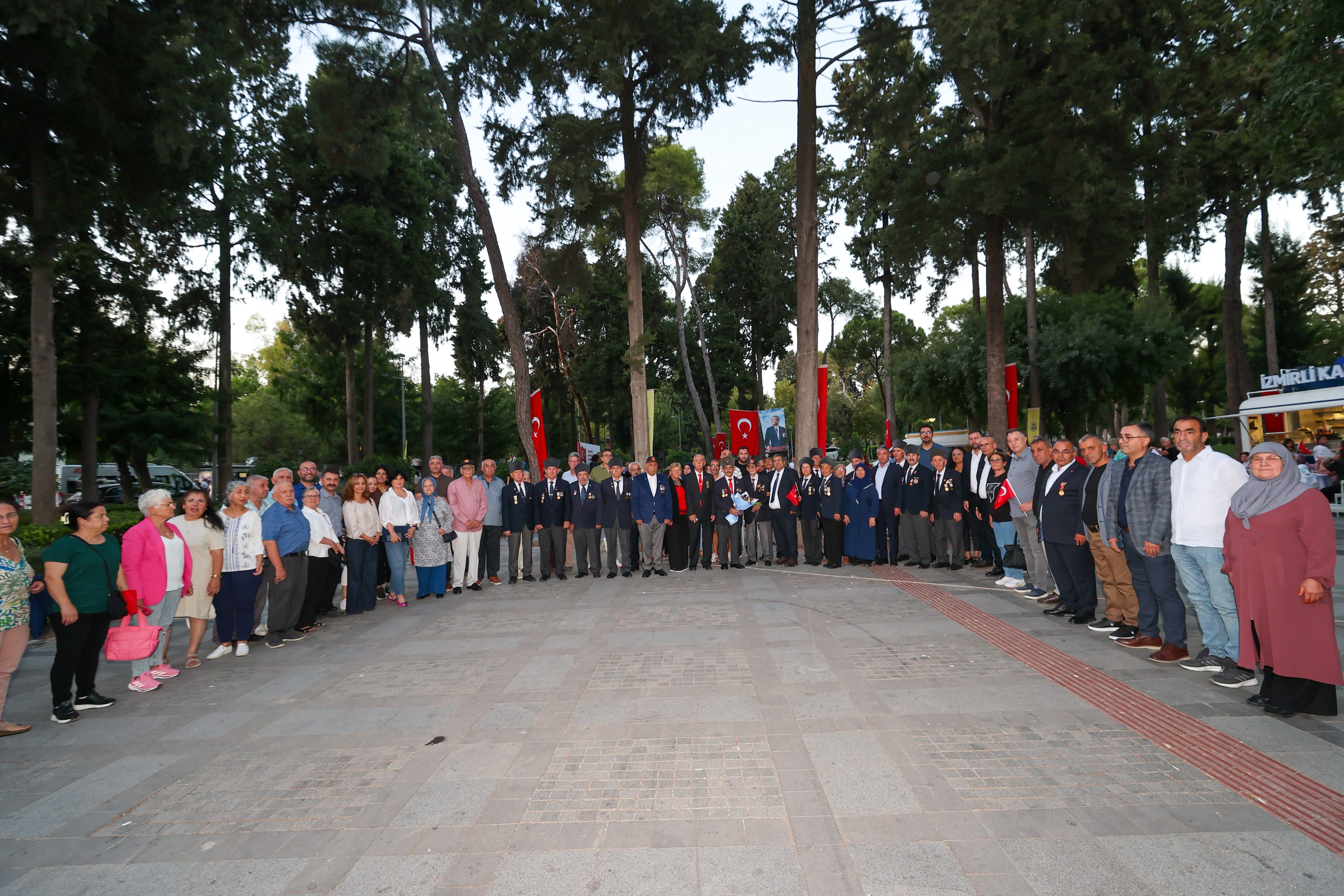 Buca’da Gazilere Özel Etkinlik Kahramanlar Için Hazırlanan Hediye Duygulandırdı (2)