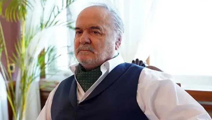 Çetin Tekindor hastanede tedavi altında! “Çirkin” dizisinde Ökkeş Karataş'ı artık o isim canlandıracak