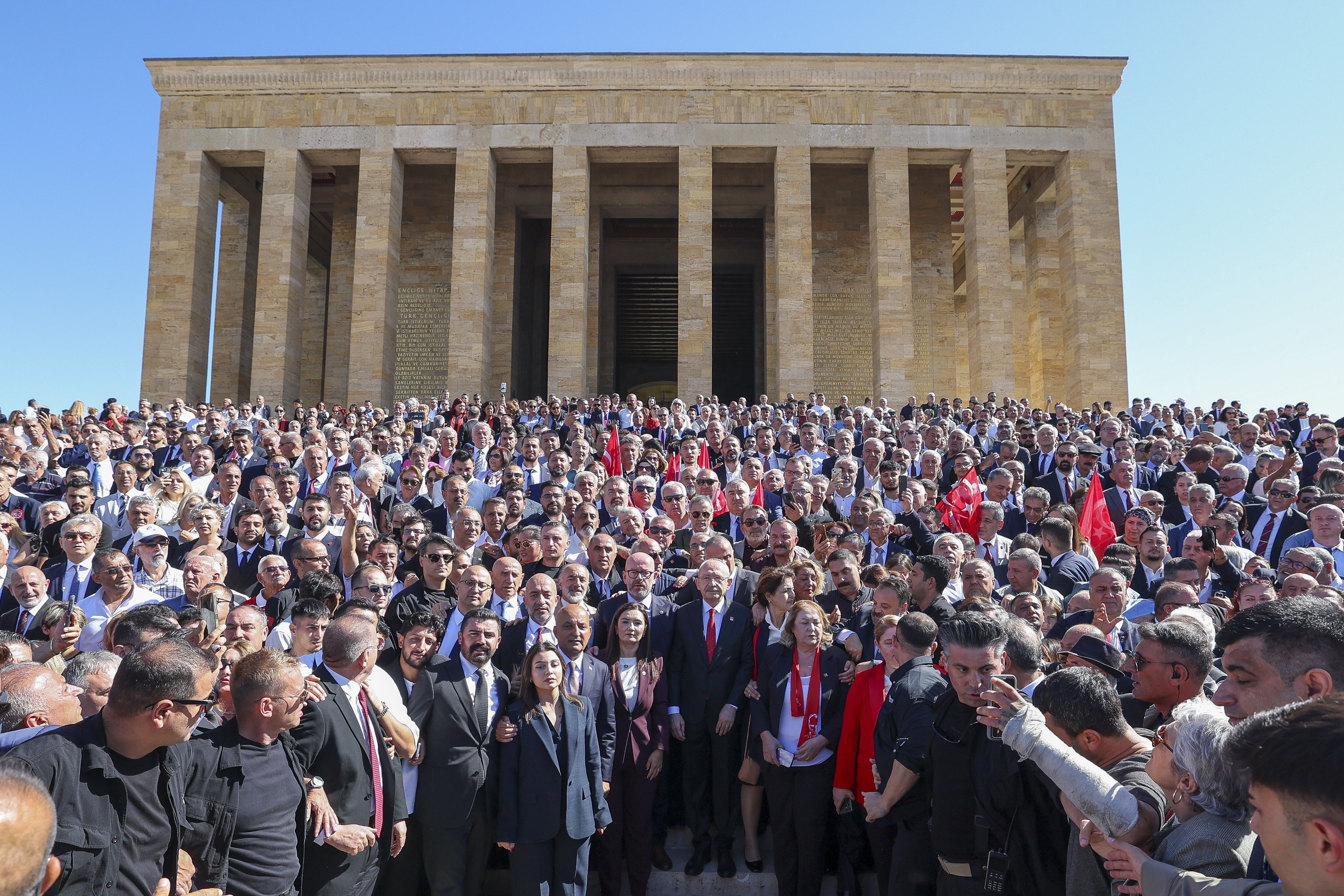 Chp'li Kılıçdaroğlu’ndan Anıtkabir’de 103. Yıl Mesajı “Söz Veriyoruz” (1)