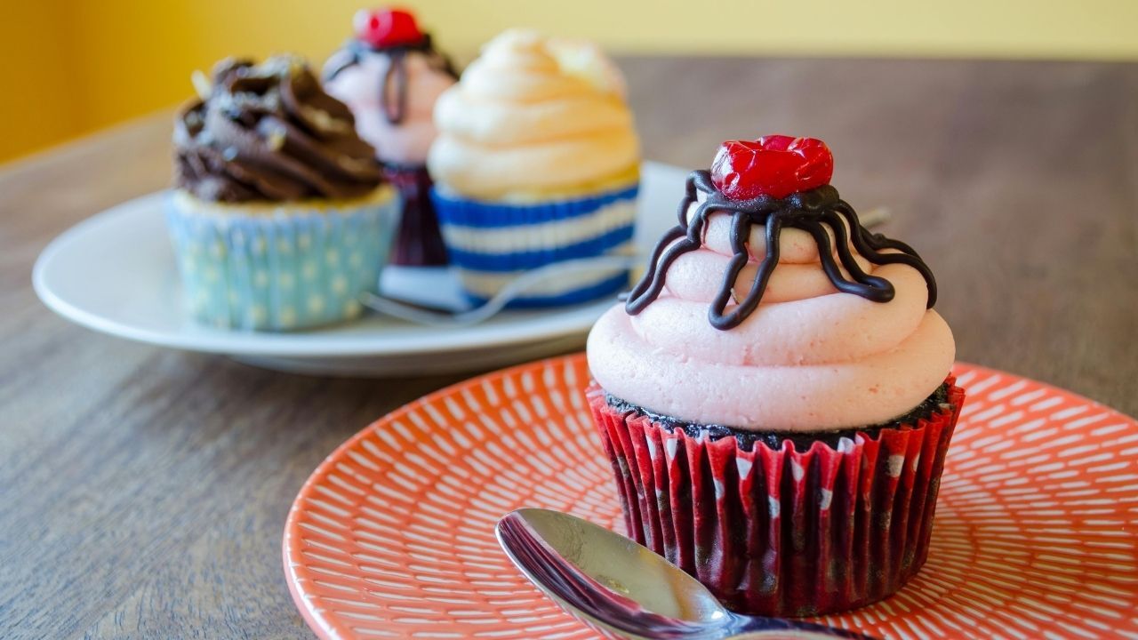 Cupcake kalıbı nasıl temizlenir? Yapışan yağ ve yanıklardan kurtulmak bu yöntemlerle çok kolay