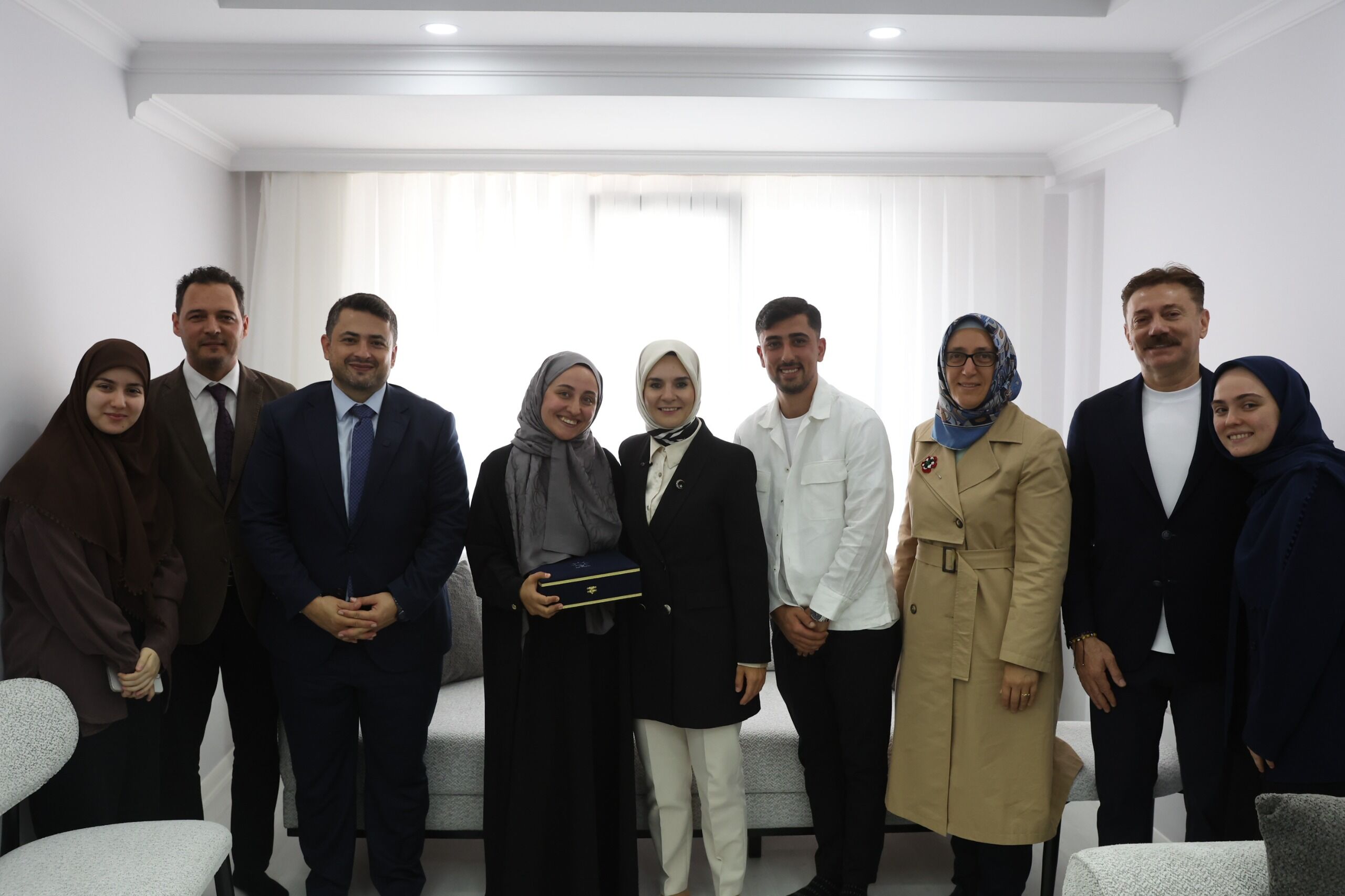 Evlilik Kredisiyle Yuvalarını Kurdular Bakan Göktaş Evlerinde Ziyaret Etti (1)