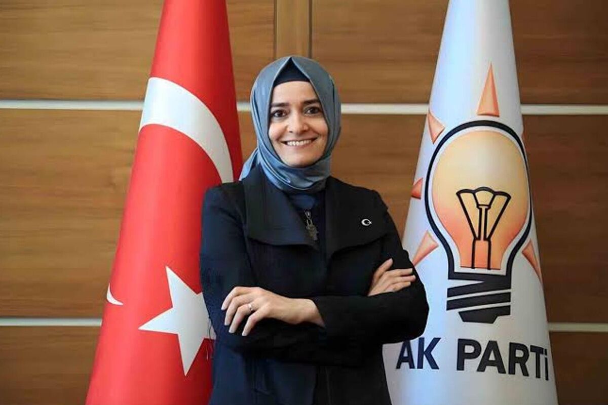 Ak Partili Fatma Betül Sayan Kaya'dan dikkat çeken karar! Görevlerinden affını istedi