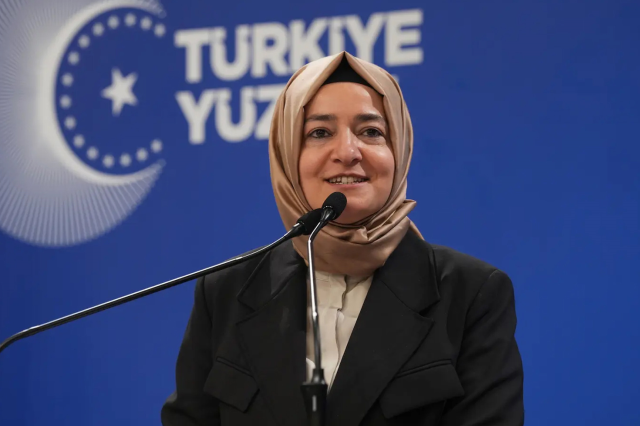 Fatma Betül Sayan Kaya fon soruşturmasında ifade verecek!