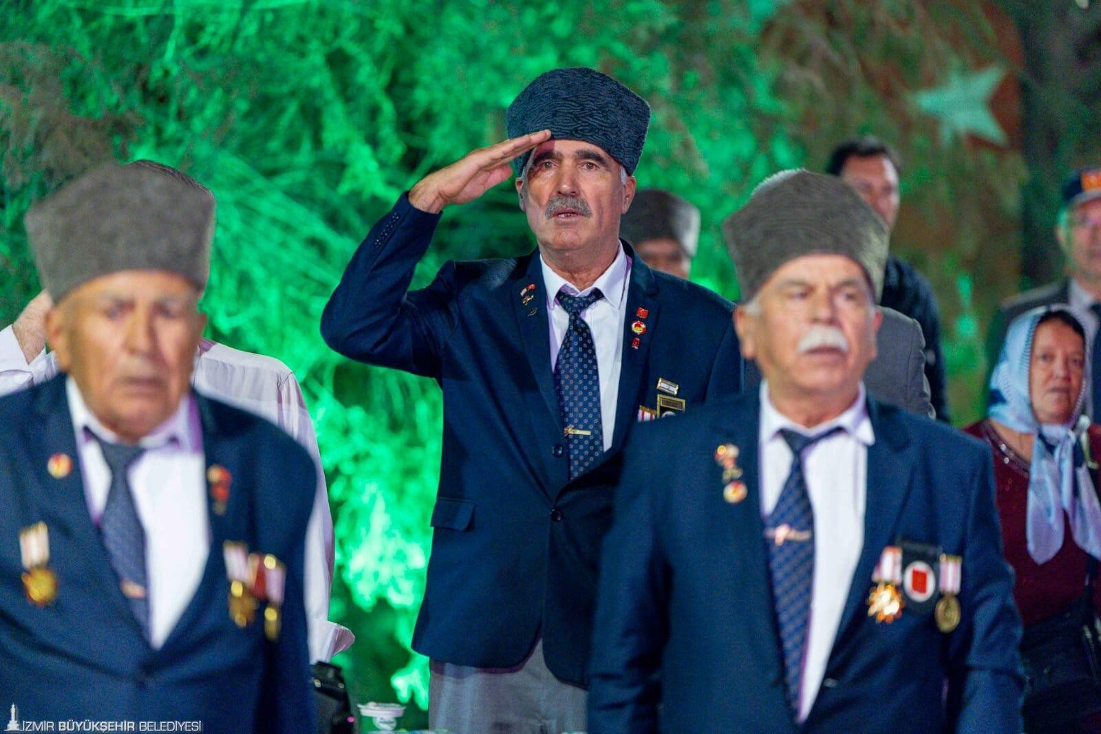 Gaziler Günü’nde İzmir’de Duygu Dolu Buluşma Başkan Tugay’dan Şehit Ve Gazilere Saygı Mesajı (1)