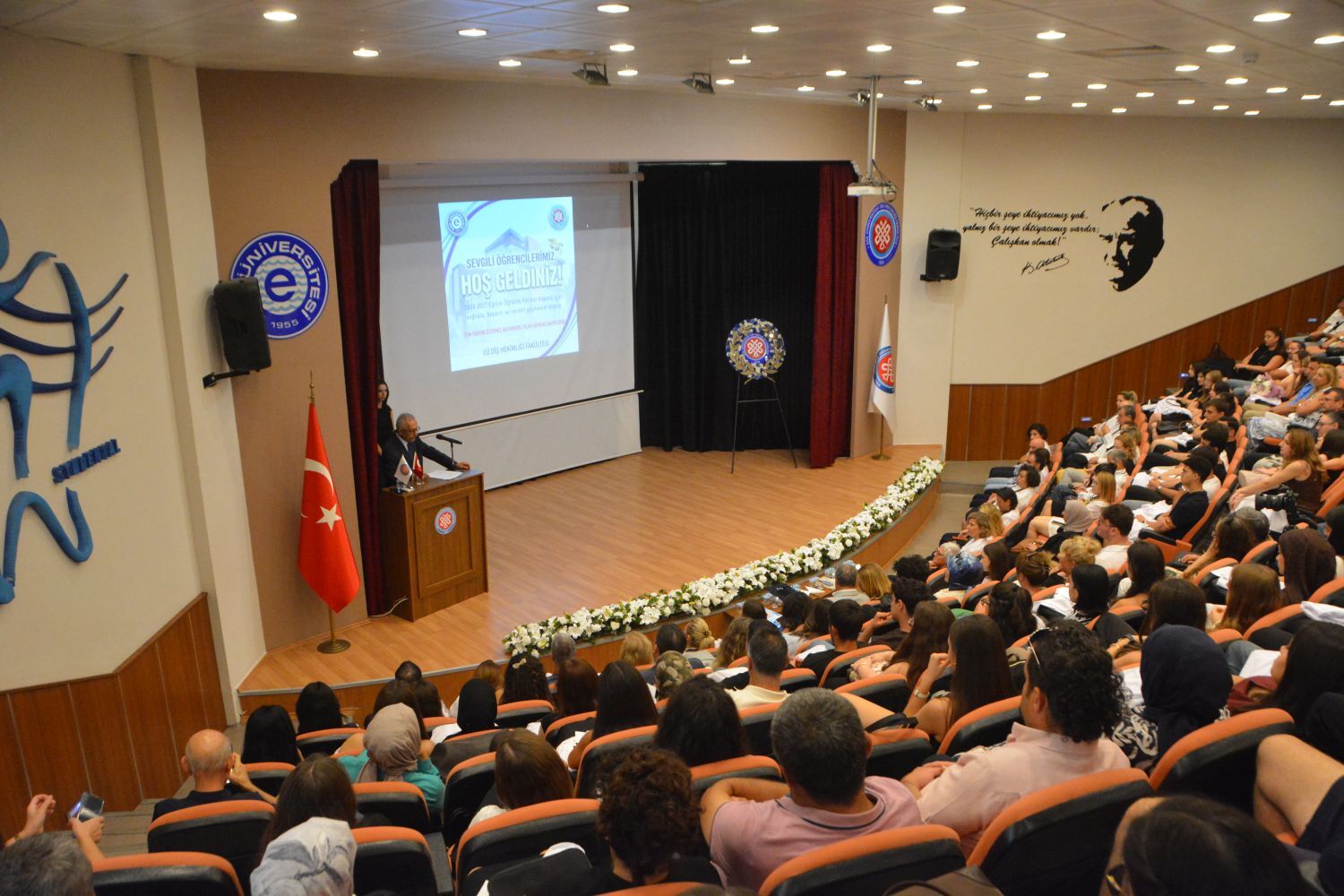 Genç Diş Hekimi Adayları Eü’de Beyaz Önlüklerini Giydi-1