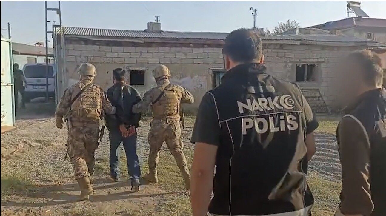 İzmir Dahil 7 Ilde Kaçakçılık Operasyonu 12 Şüpheliden 6’Sı Tutuklandı (1)