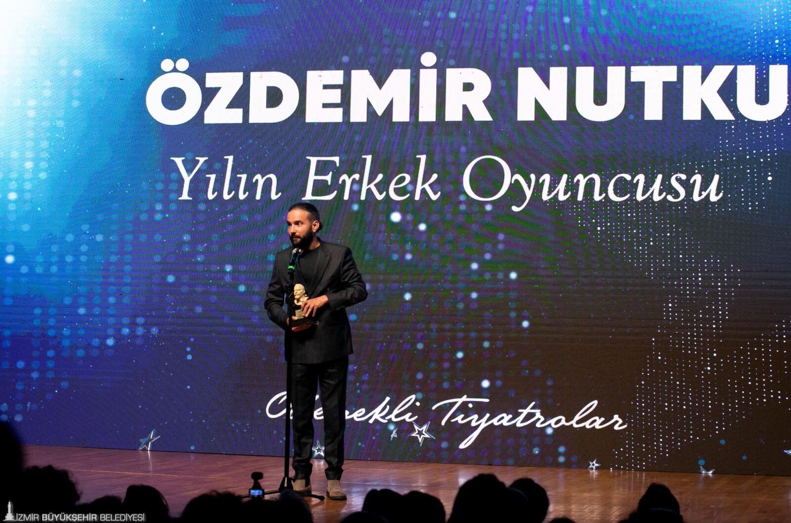 İzmir Şehir Tiyatroları Ödülleri Topladı Dört Kategoride Başarı (1)