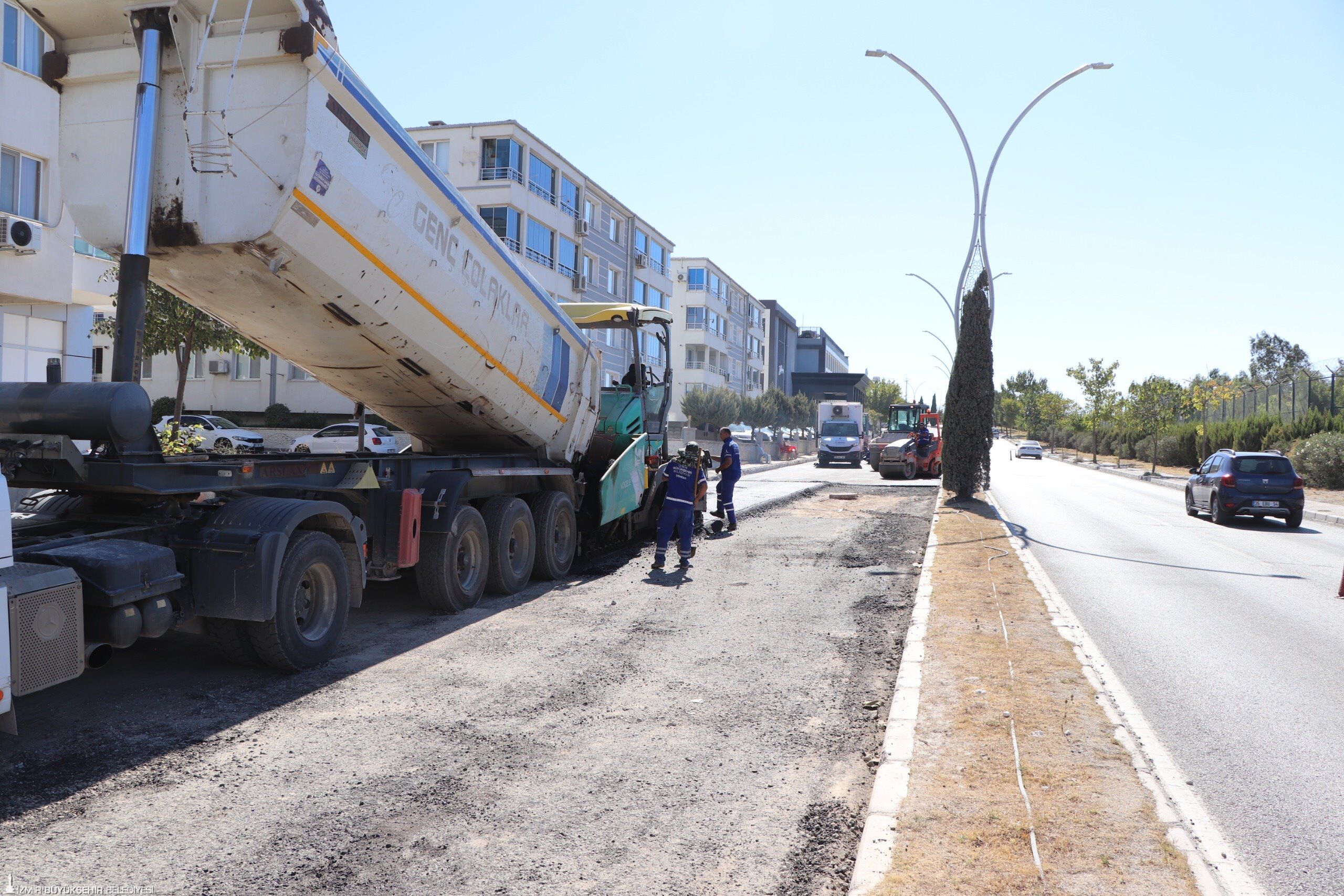 İzmir’de Iki Ilçede Yol Mesaisi Başladı O Caddeler Yenileniyor (1)