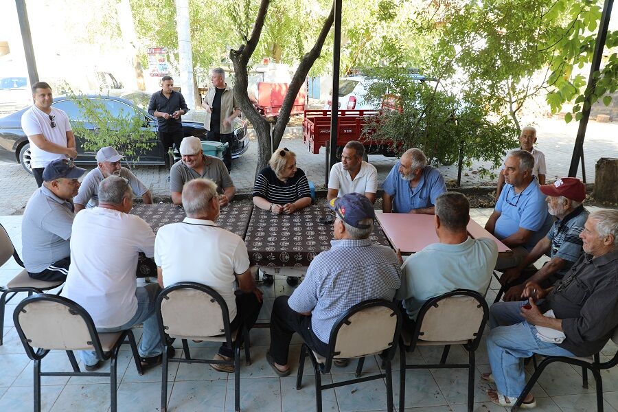 Menderes’te Hafta Sonu Mesaisi Asuman Şen Ihtiyaçları Yerinde Inceledi (1)