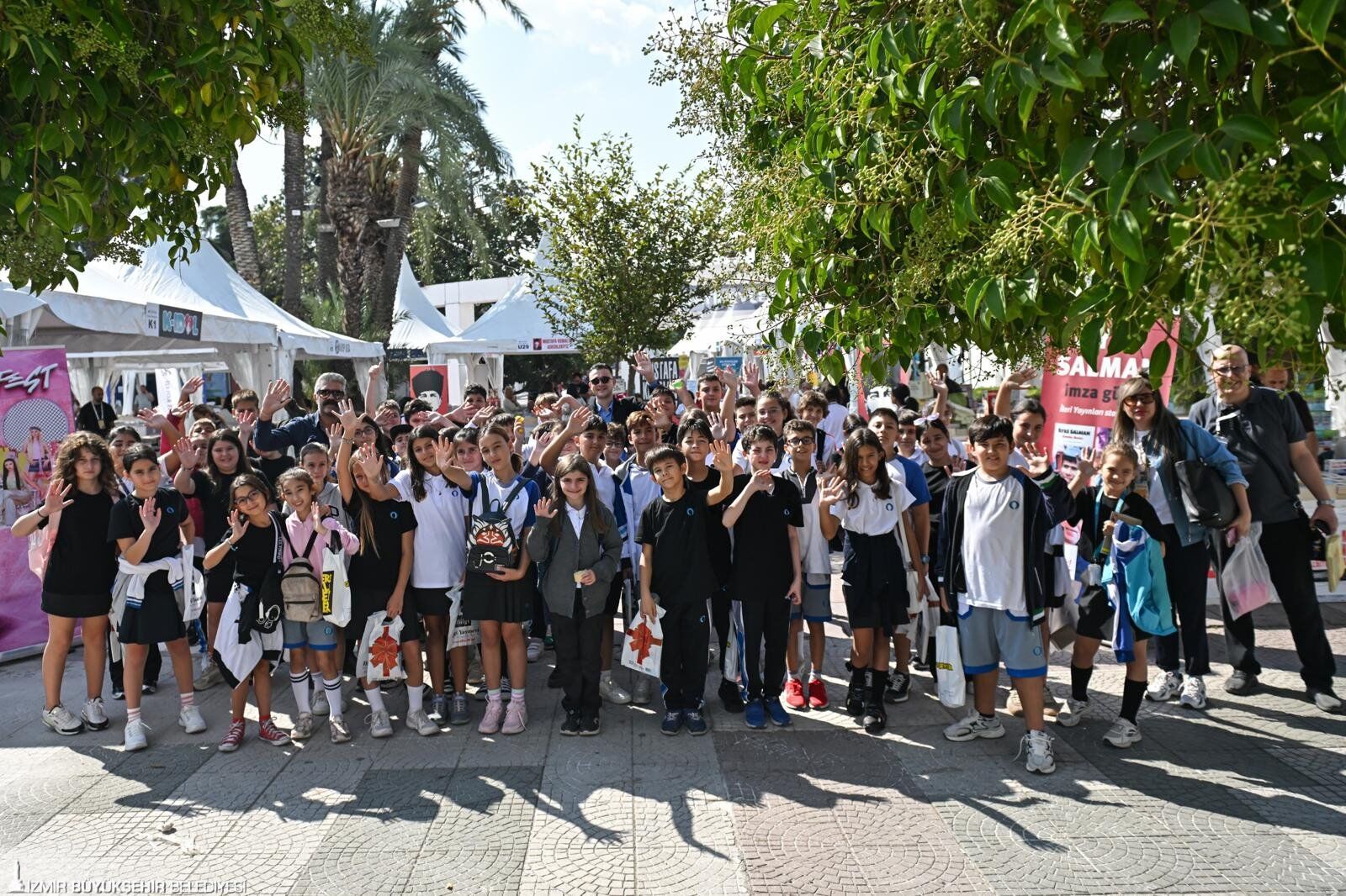 Sandıklarda 50 Yıl Saklandı İzmir’in Geçmişine Dair Anılar İzki̇tap’ta Anlatıldı (2)