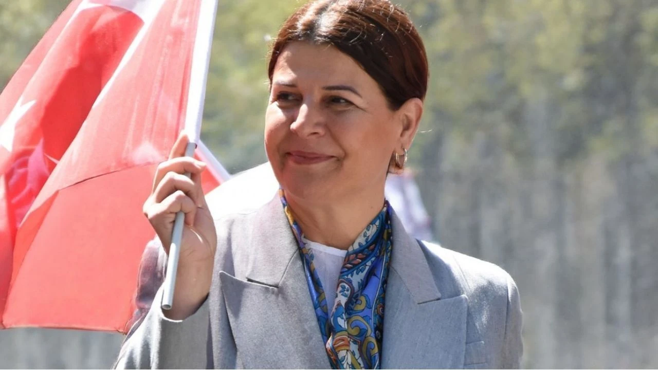 Foça’da CHP’li Başkan Fıçı, AK Parti’ye geçiyor