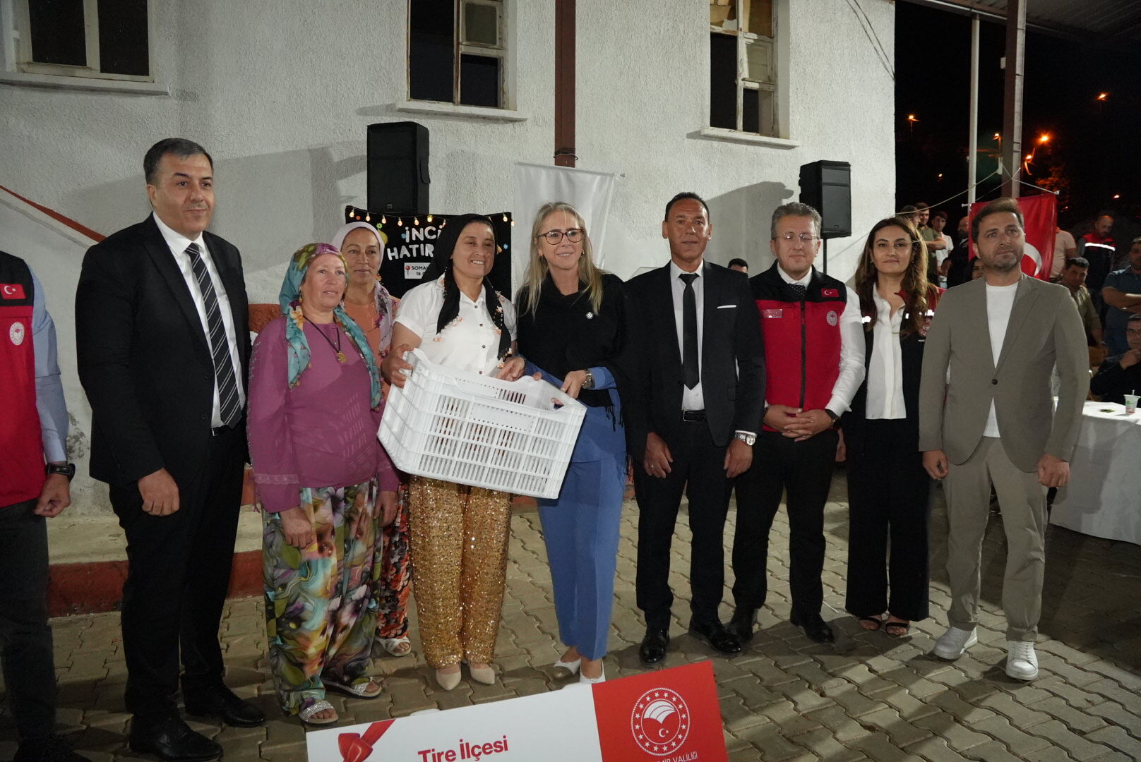 Tire’de incir üreticilerine destek: Binlerce kasa ve kurutma ekipmanı dağıtıldı
