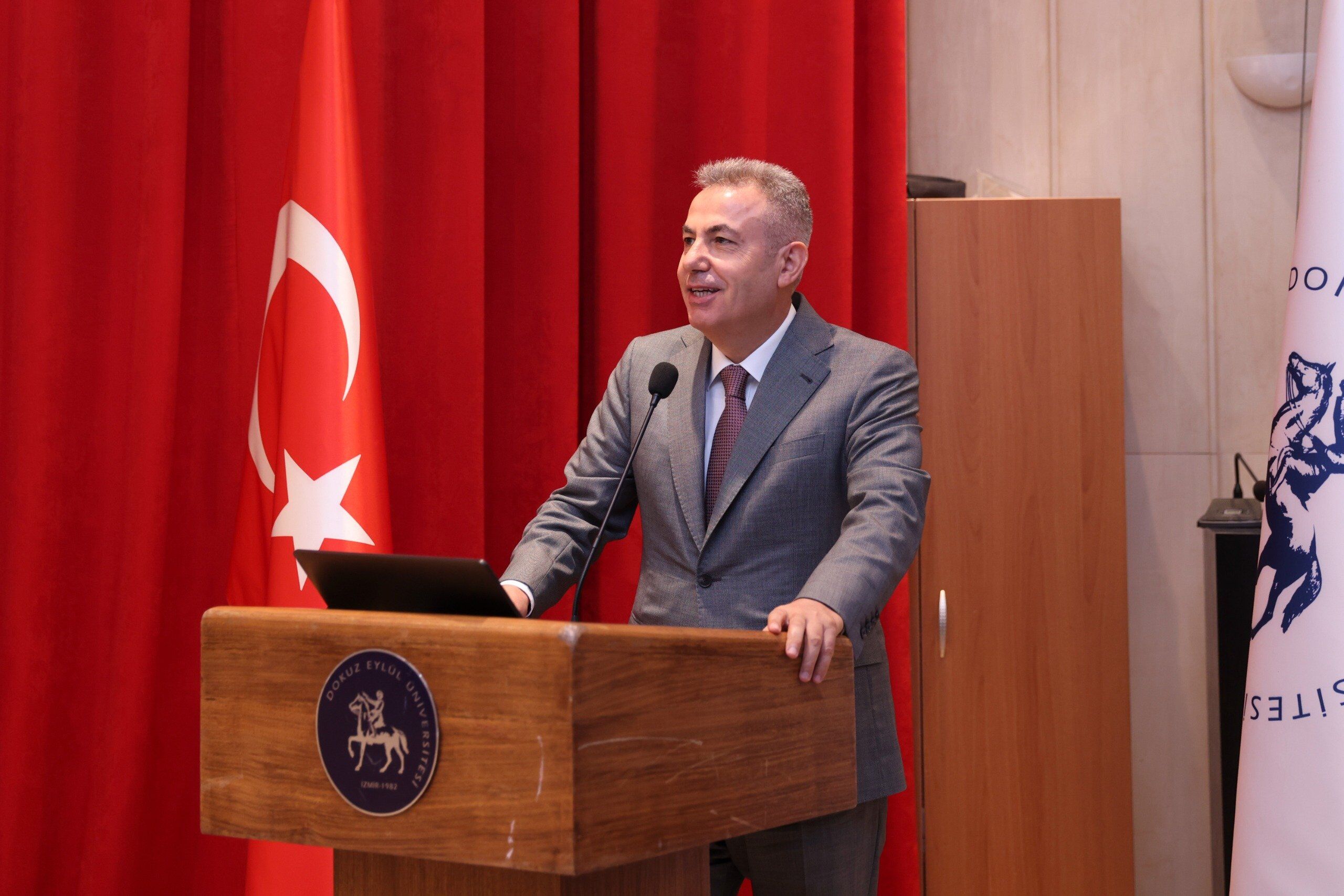 Yapay Zeka Çağında Liderlik İzmir’de Masaya Yatırıldı Taom 2026 Deü’de Başladı (2)