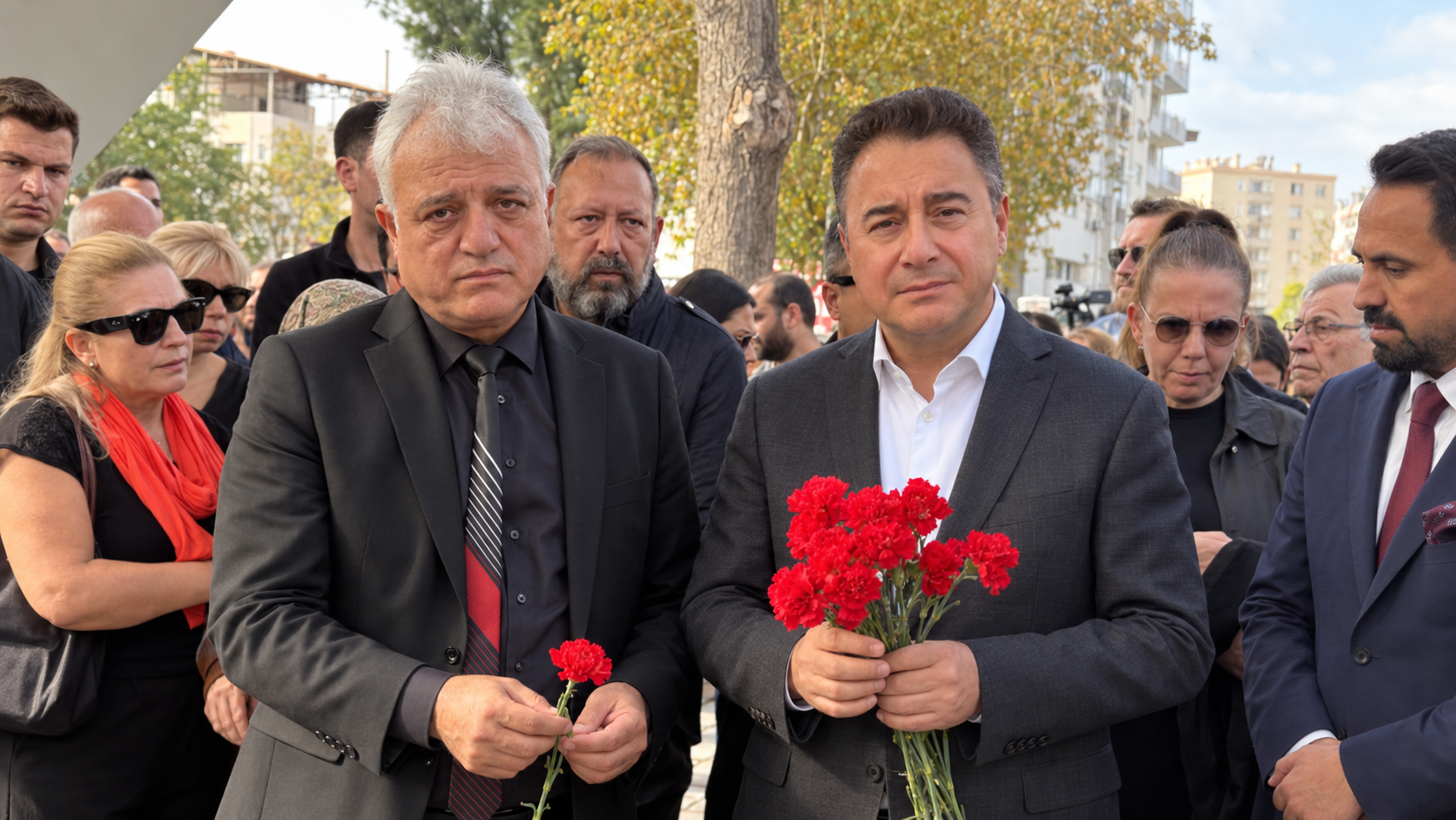 İzmir’de 117 can anıldı, yarım kalan umutlar anlatıldı! “Hak Takip Masası kurulmasını talep ediyoruz”