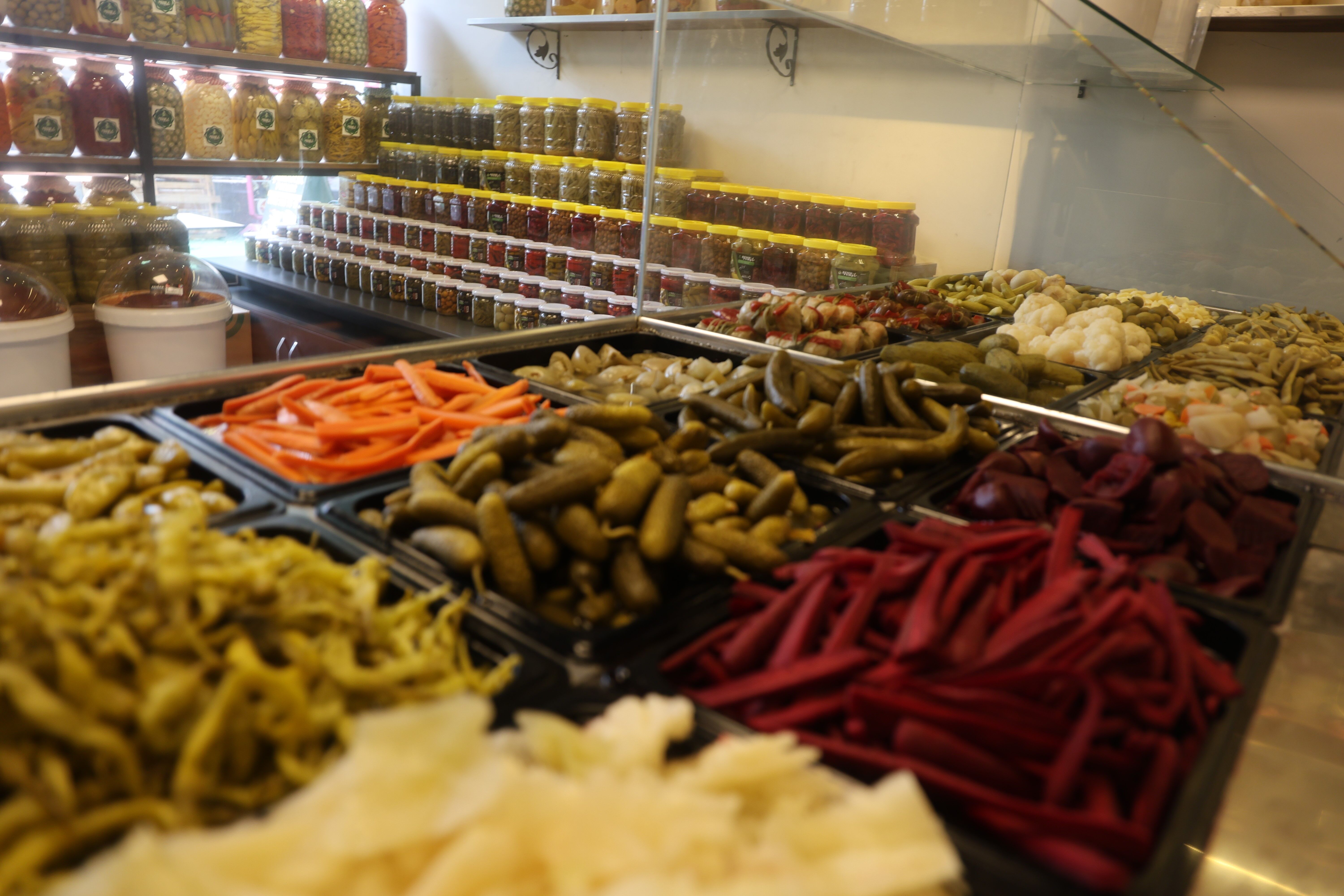 Bahçeden Kavanoza! Sirke Ve Limon Kullanmıyorlar 4 Bin Yıllık Turşu Mesaisi Başladı (2)