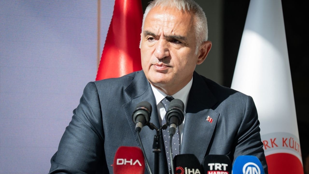 Bakan Ersoy Açıkladı Atatürk’ün Eseri Nutuk 8 Yabancı Dile Çevriliyor (1)