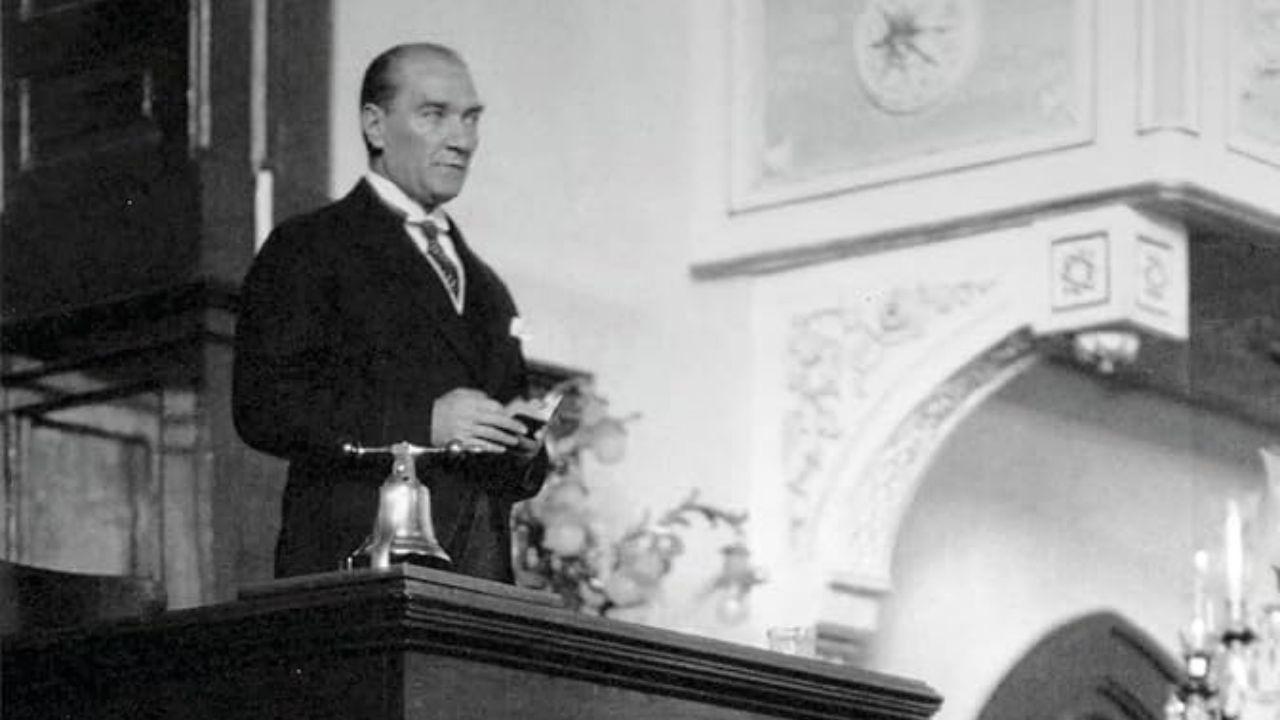 Bakan Ersoy açıkladı: Atatürk’ün eseri Nutuk 8 yabancı dile çevriliyor