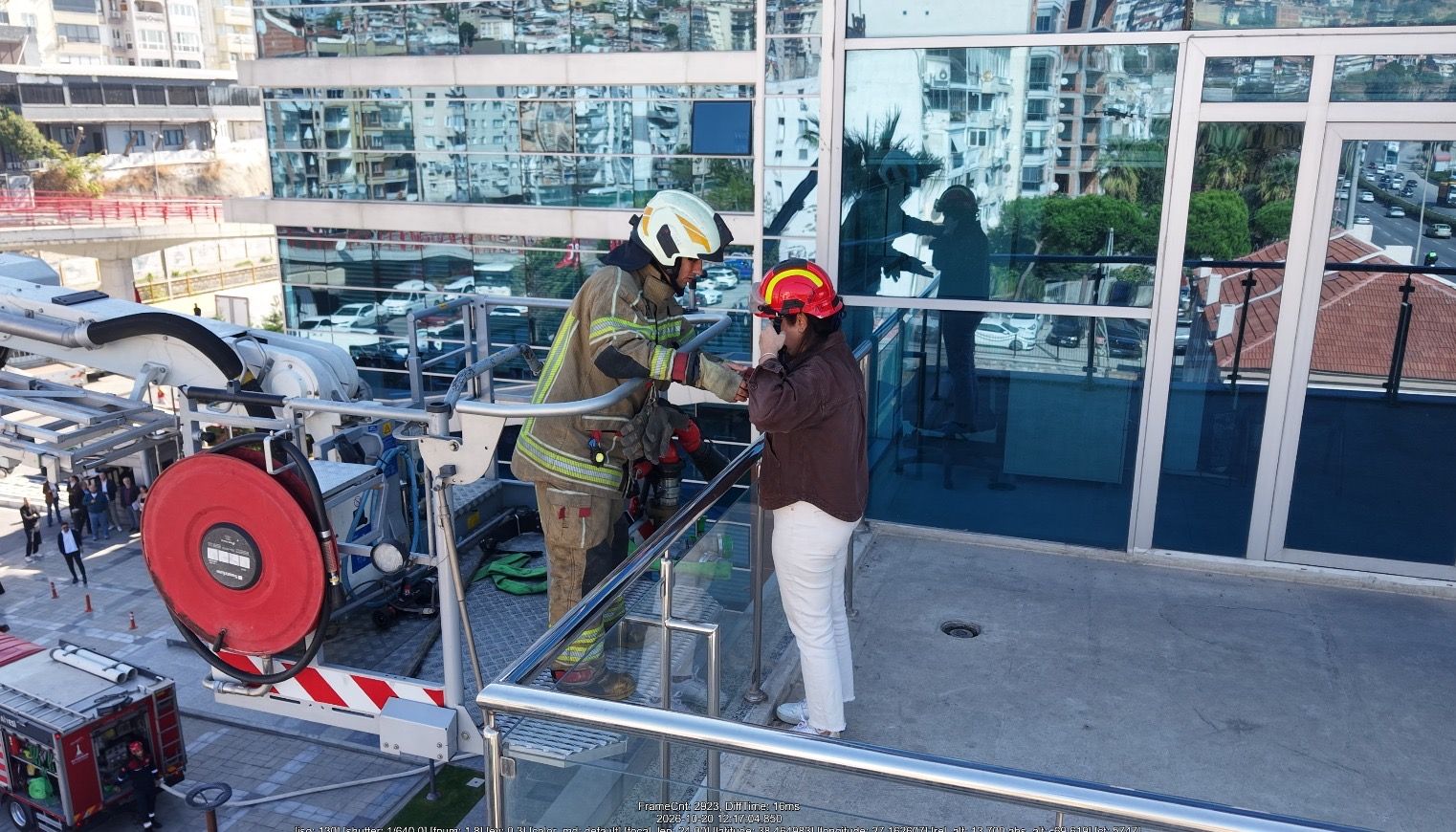 Bayraklı Belediyesi’nde Nefes Kesen Yangın Tatbikatı 141 Kişi 6 Dakikada Tahliye Edildi (2)