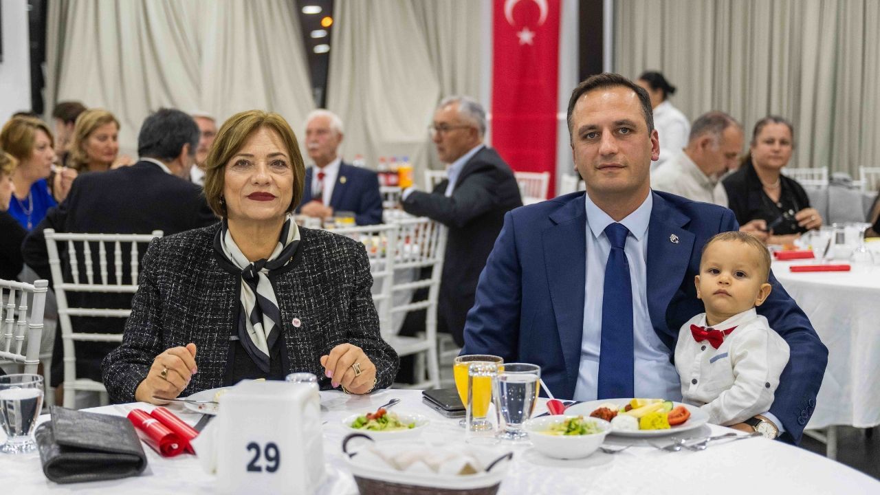 Bornova’da Cumhuriyet’in 103’Üncü Yılı Resepsiyonla Kutlandı (1)