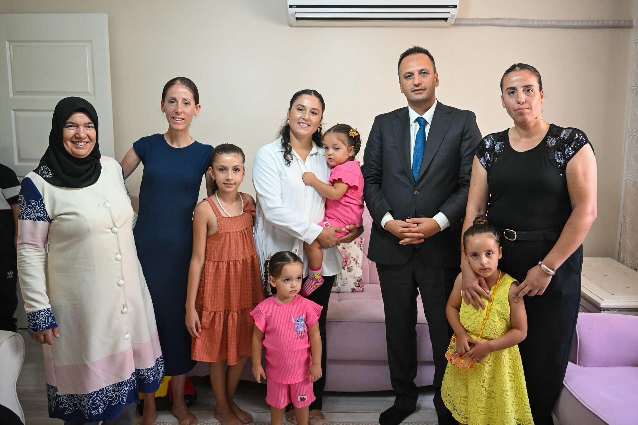 Bornova’da Kent Bostanı Buluşması! Başkan Eşki Aileyi Evinde Ziyaret Etti (2)