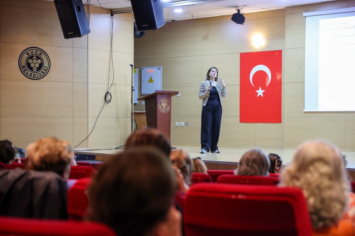 Buca’da 60 Yaş Üstüne Üniversite Kapısı Açıldı Eğitim Dönemi Başladı (1)