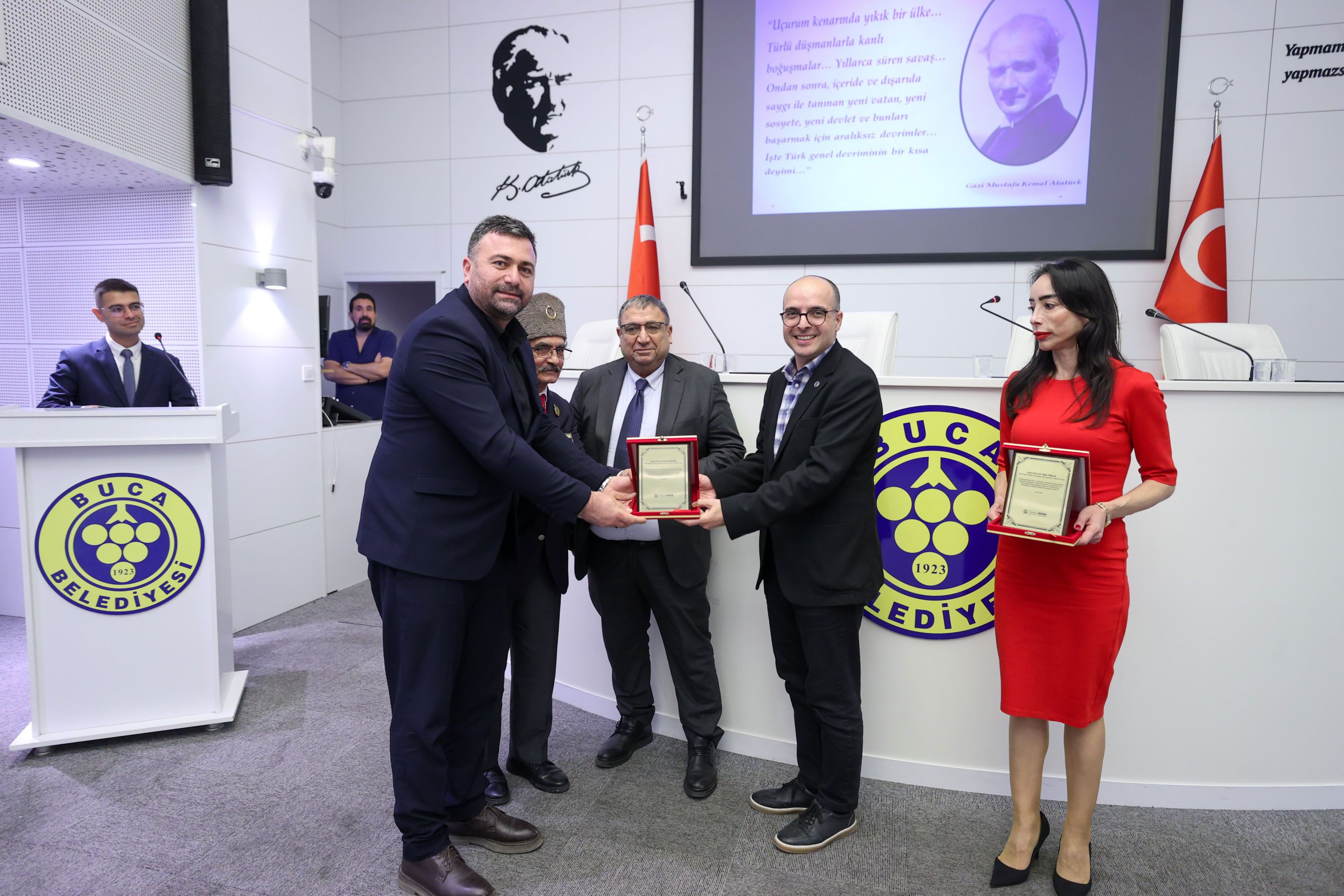 Buca’da Cumhuriyet’in Kuruluş Felsefesi Konuşuldu “Egemenlik Kayıtsız Şartsız Milletindir” (1)