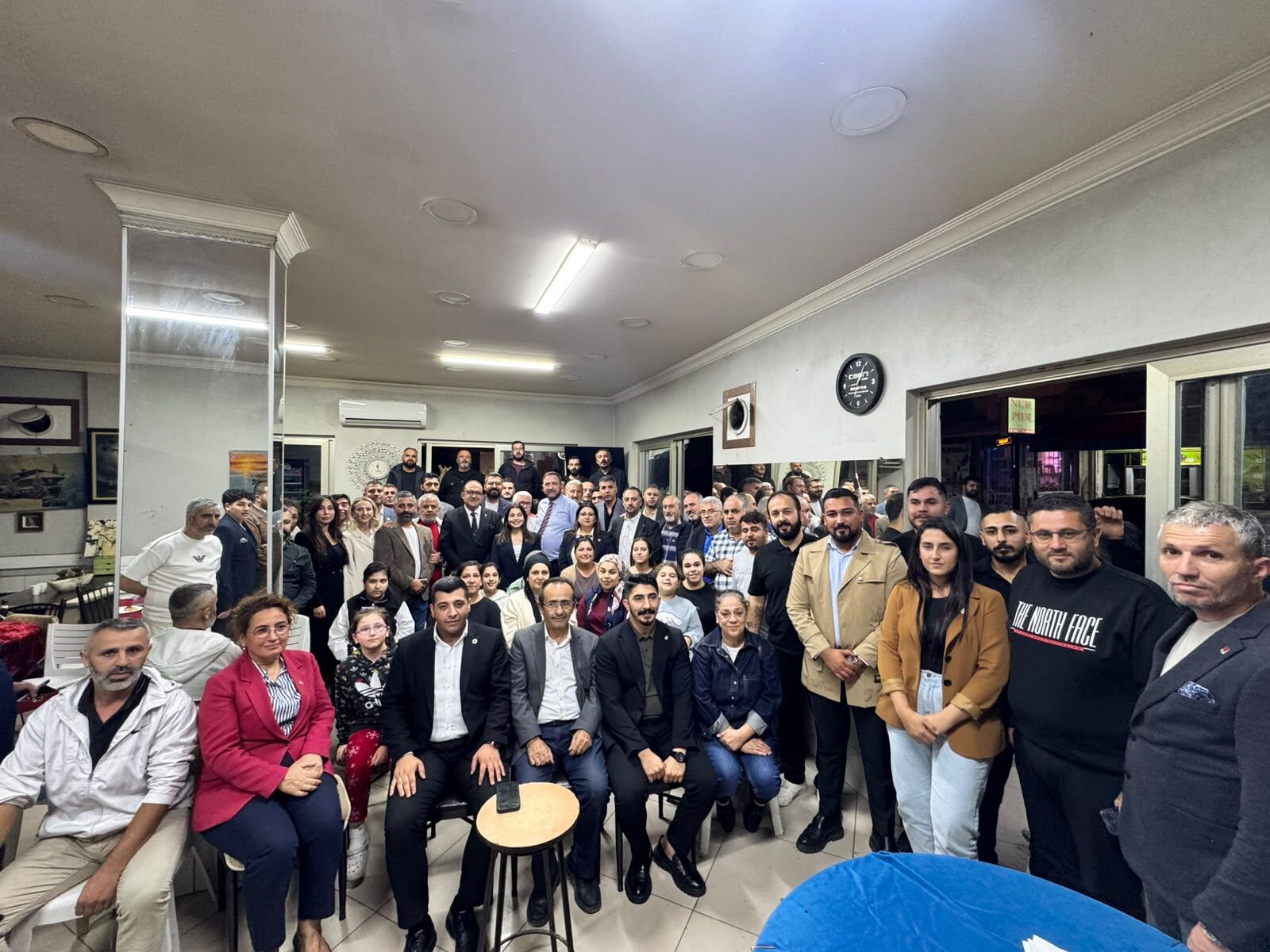 Chp Bayraklı'da Yeni Üyelerini Ağırladı! “Biz Varız, Milyonlarız” (1)